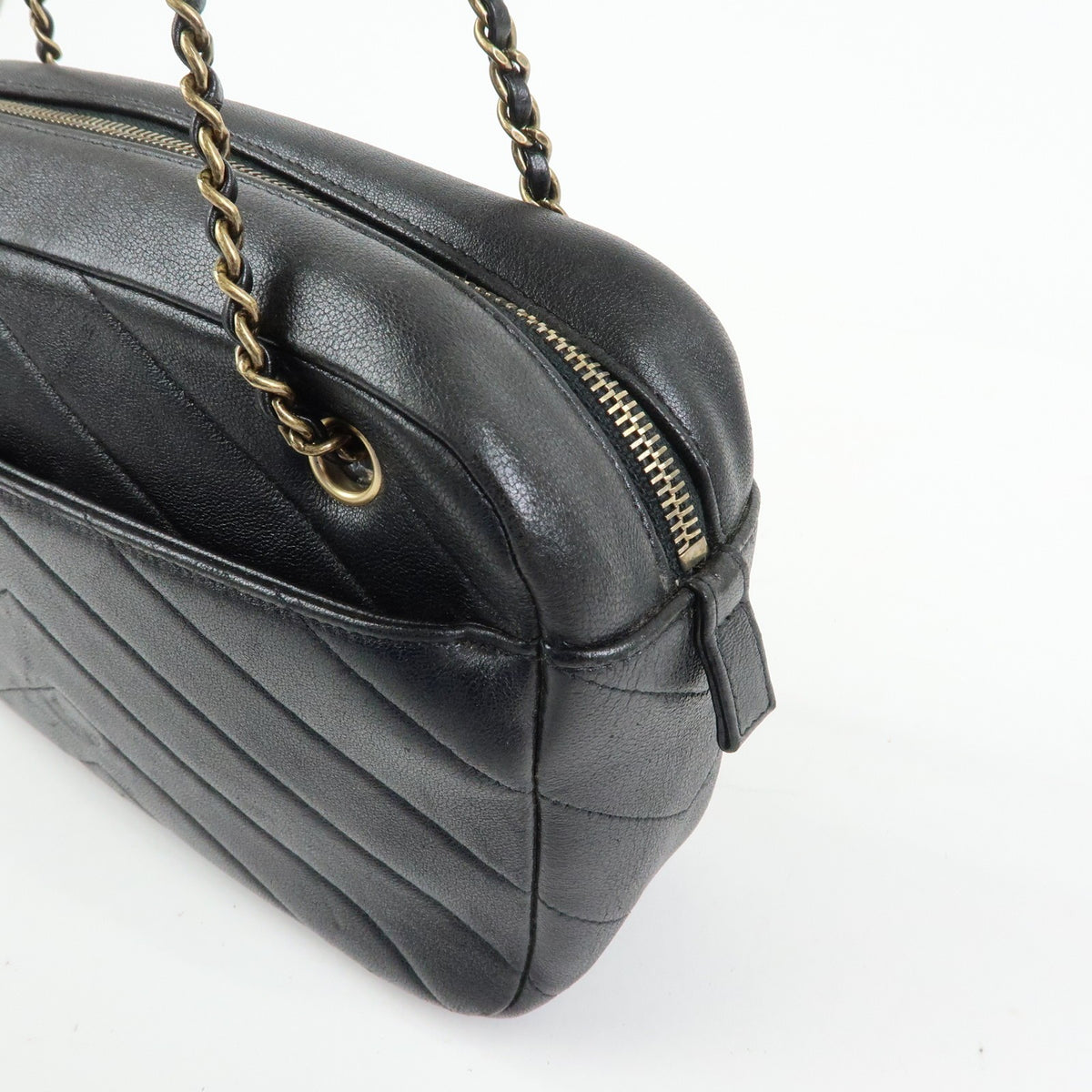 Chanel Camera Chevron Lambskin Black Leather Handbag (Pre-Owned)