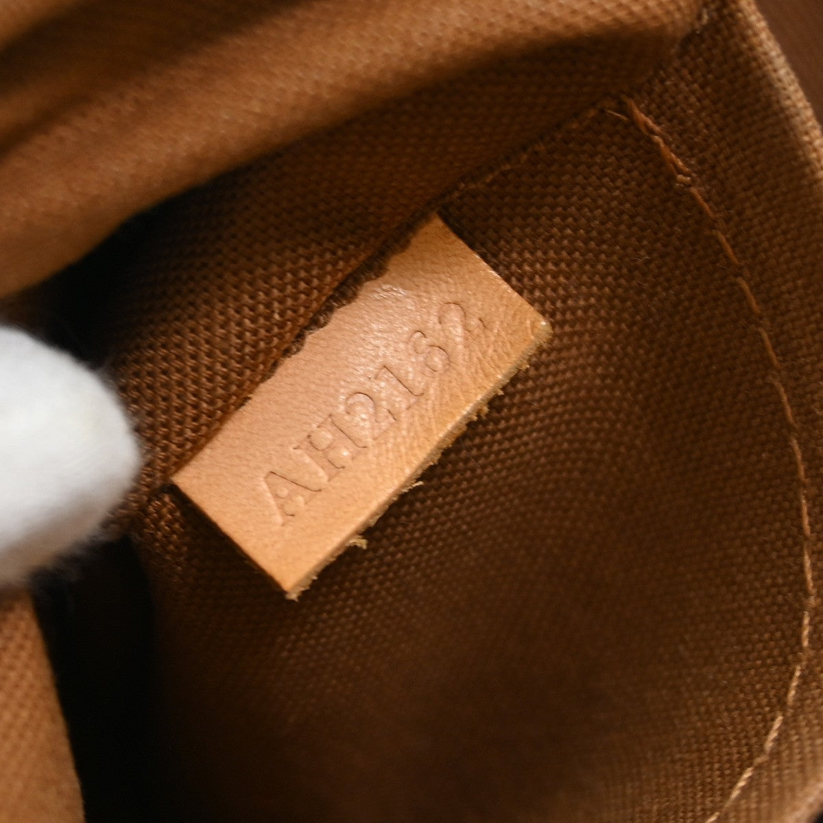 Louis Vuitton Tivoli Monogram Brown Canvas Handbag (Pre-Owned)