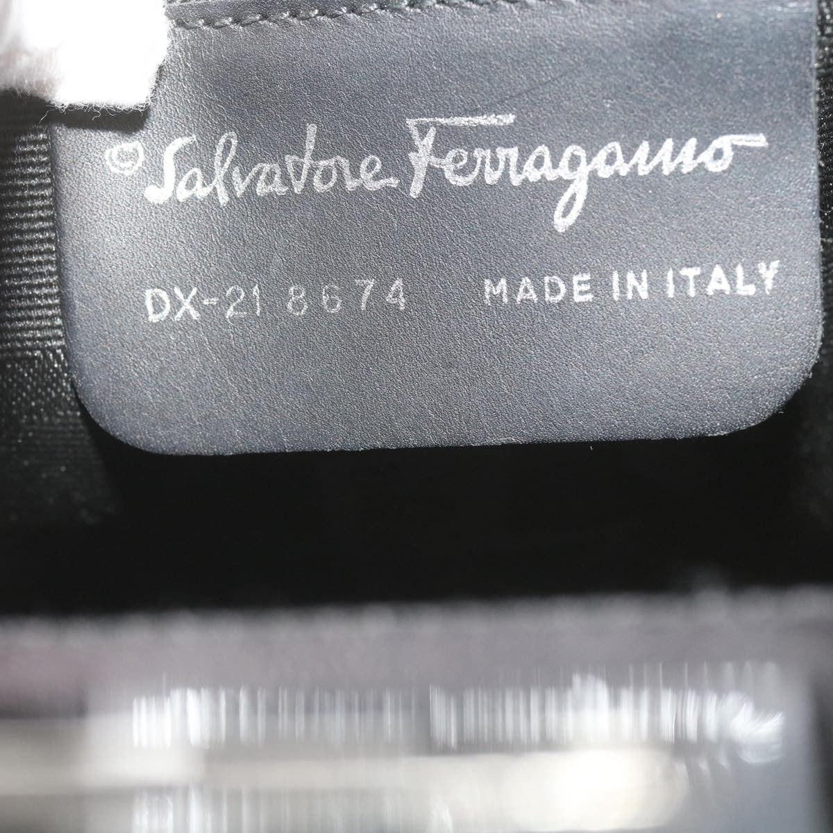 Salvatore Ferragamo Gancini Leather Gray Leather Handbag (Pre-Owned)