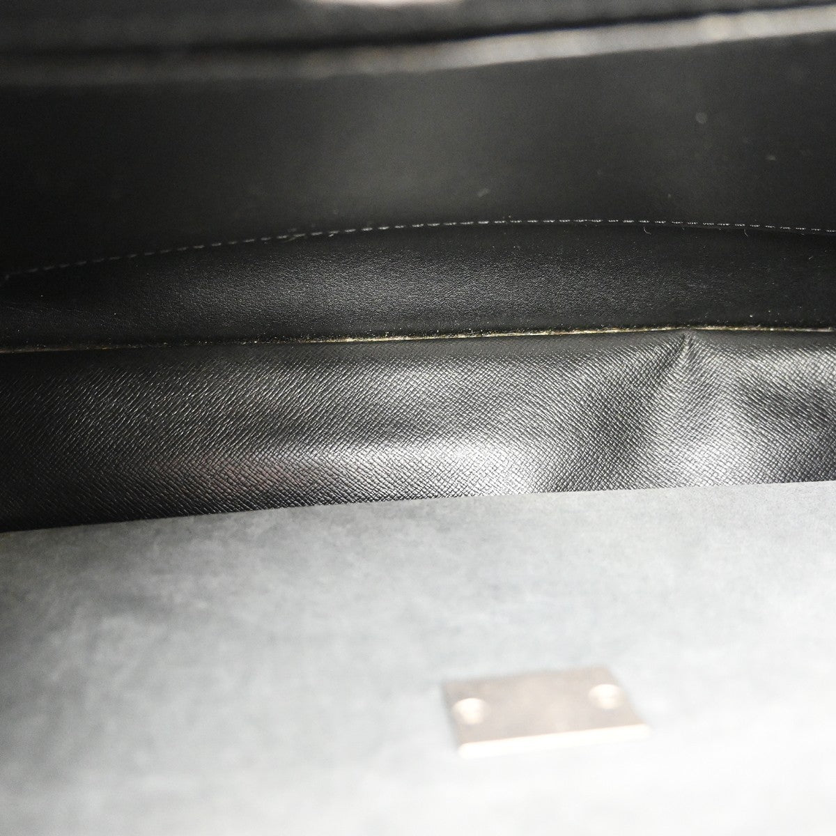 Louis Vuitton Porte-Documents Angara Taiga Leather Black Leather Briefcase Bag (Pre-Owned)
