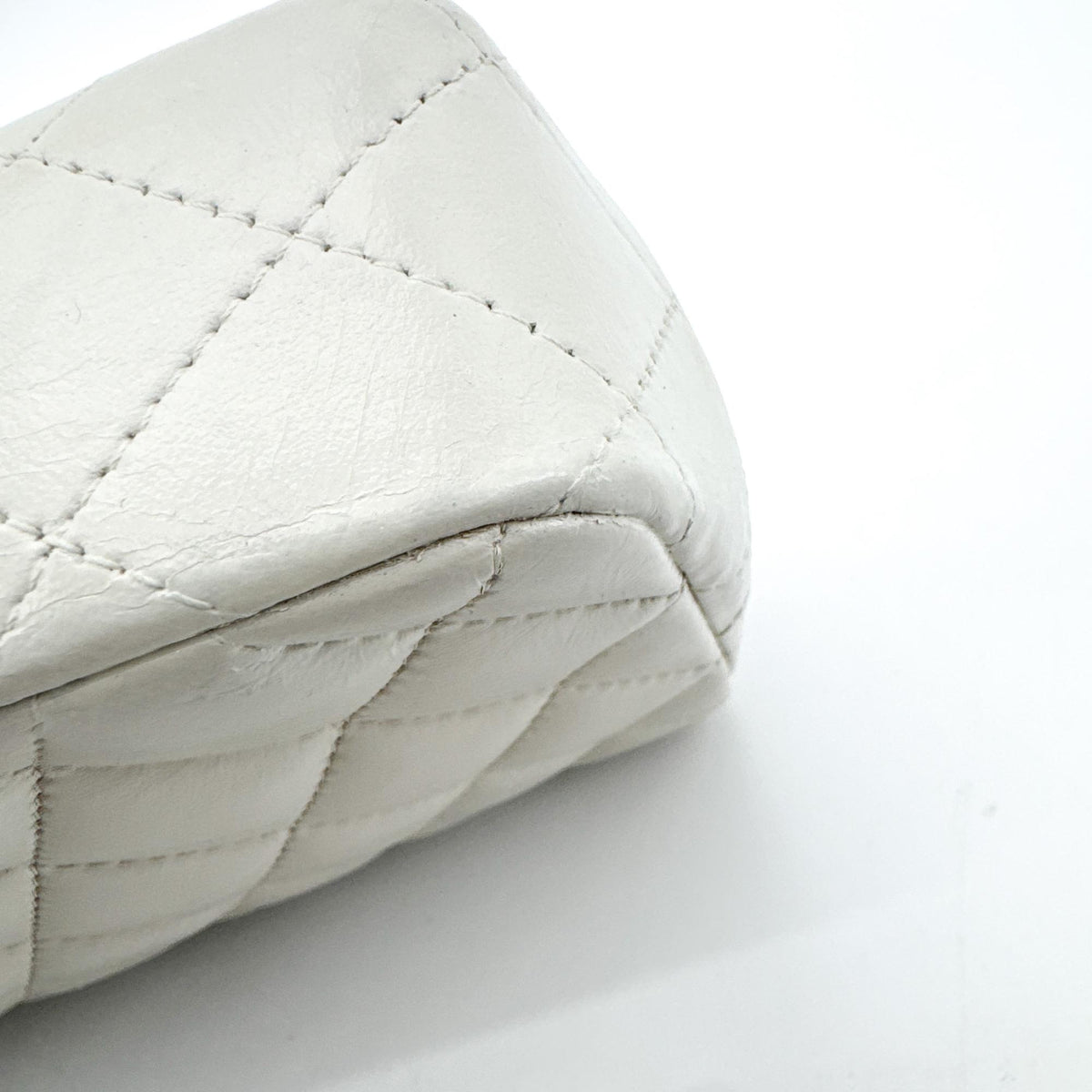 Chanel Classic Single Flap Bag Quilted Lambskin White Leather Shoulder Bag Bag (Pre-Owned)