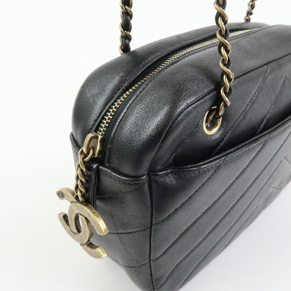 Chanel Camera Chevron Lambskin Black Leather Handbag (Pre-Owned)