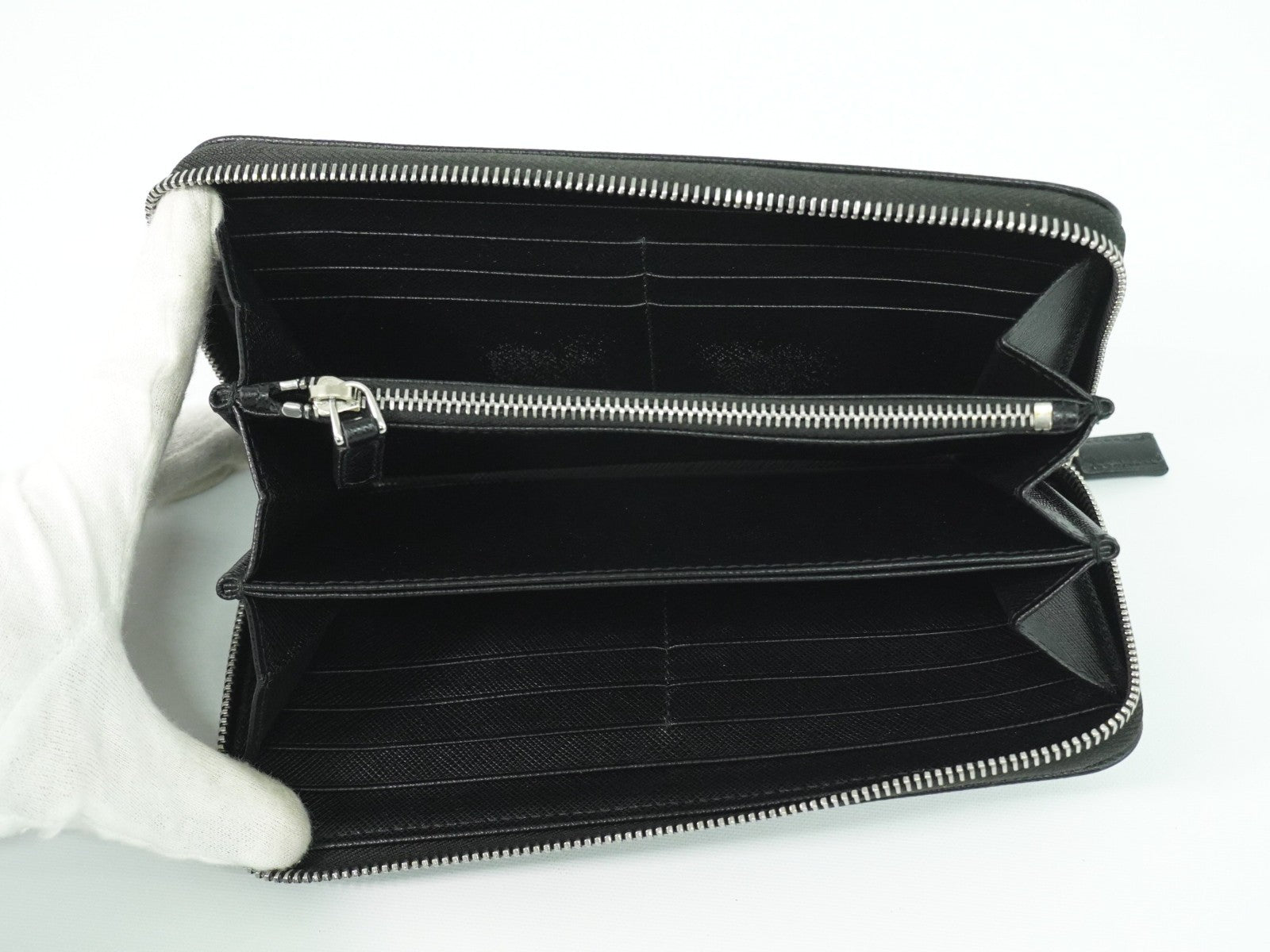 Prada Saffiano Leather Black Leather Wallets Accessory (Pre-Owned)