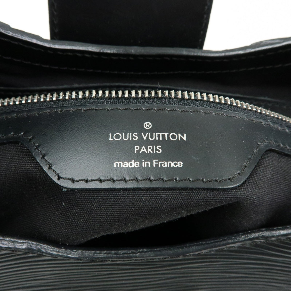 Louis Vuitton Montaigne Sac Epi Leather Black Leather Handbag (Pre-Owned)