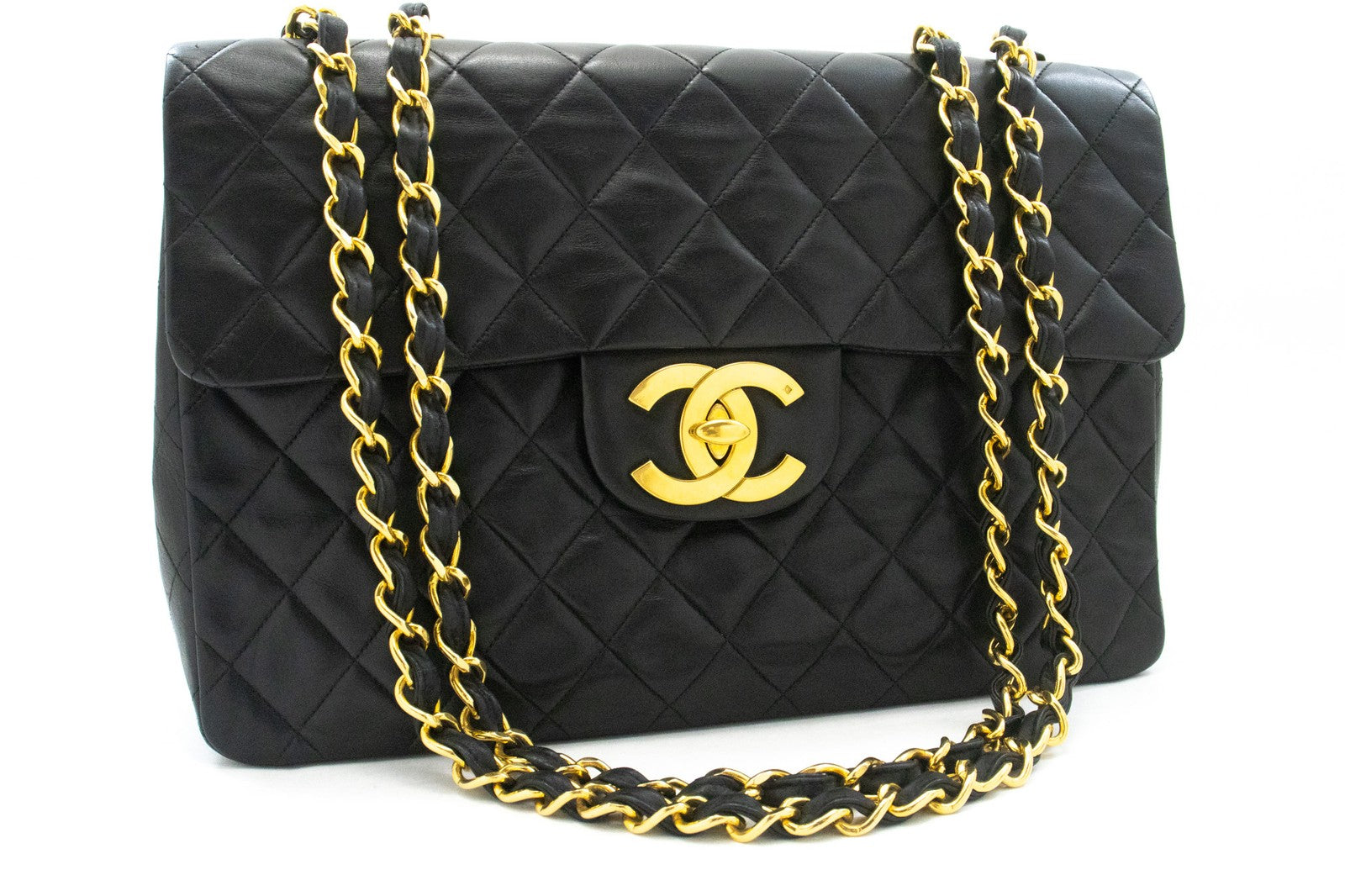 Chanel Classic Flap Lambskin Black Leather Crossbody Bag Bag (Pre-Owned)