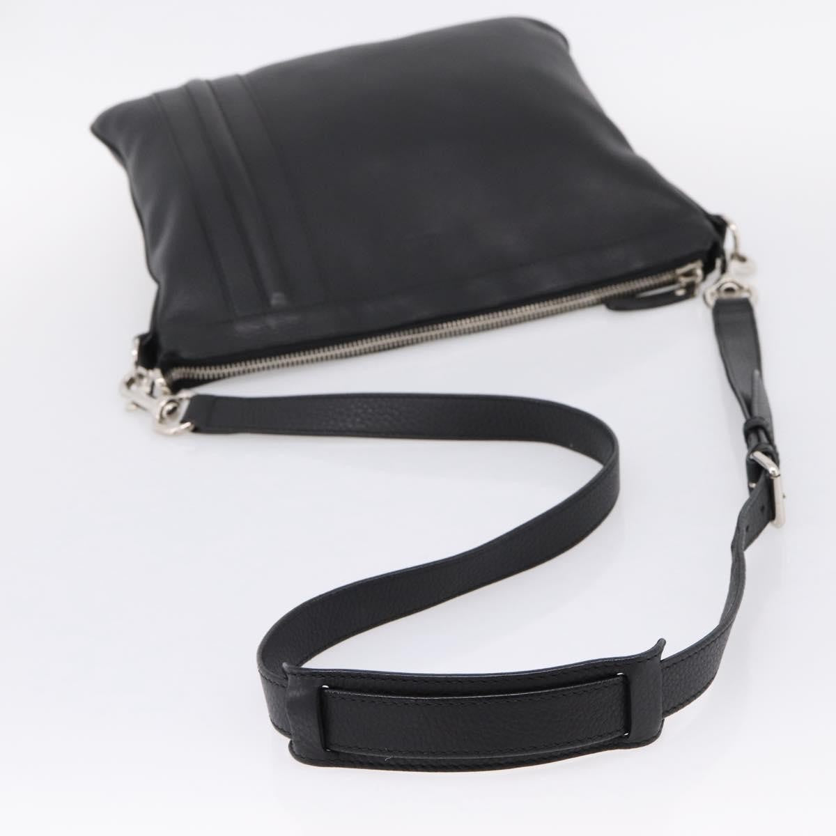 Gucci Zip Messenger Leather With Striped Detail Black Leather Handbag (Pre-Owned)