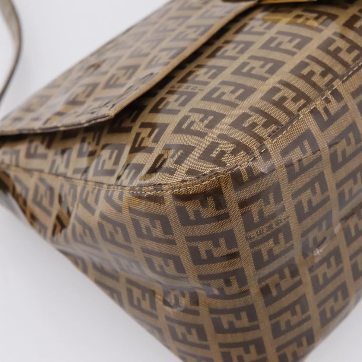 Fendi Baguette Patent Leather Beige Patent_Leather Handbag (Pre-Owned)