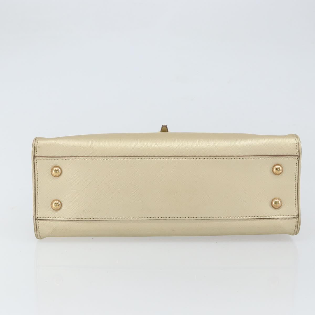 Salvatore Ferragamo Gancini Leather Gold Leather Shoulder Bag Bag (Pre-Owned)