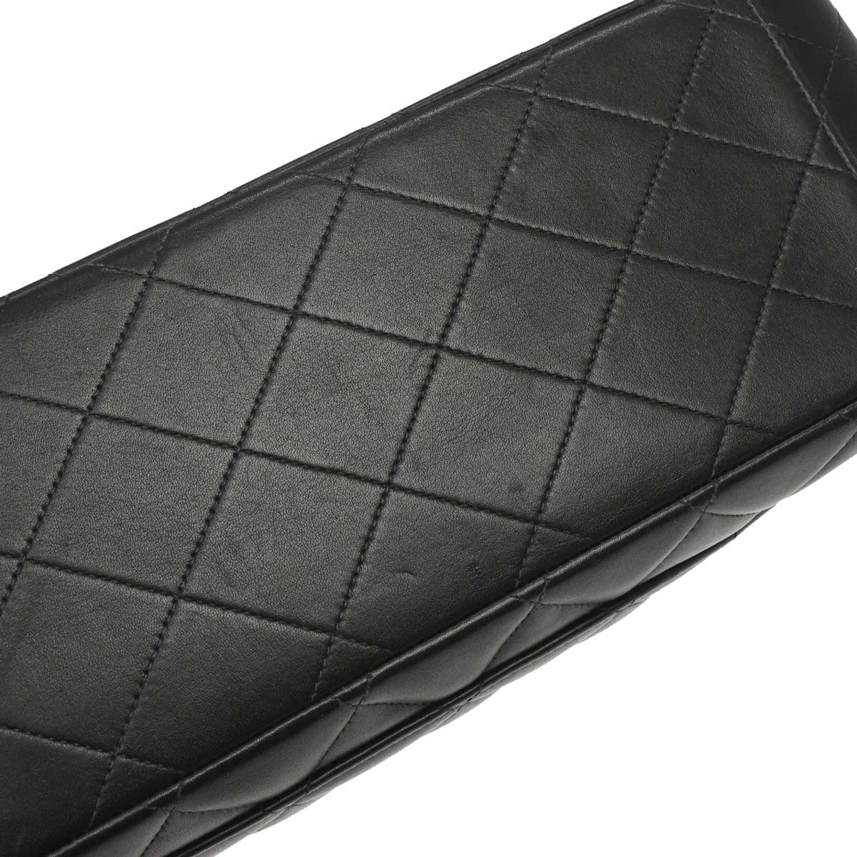 Chanel Vintage Cc Chain Flap Shoulder Quilted Lambskin Black Leather Handbag (Pre-Owned)
