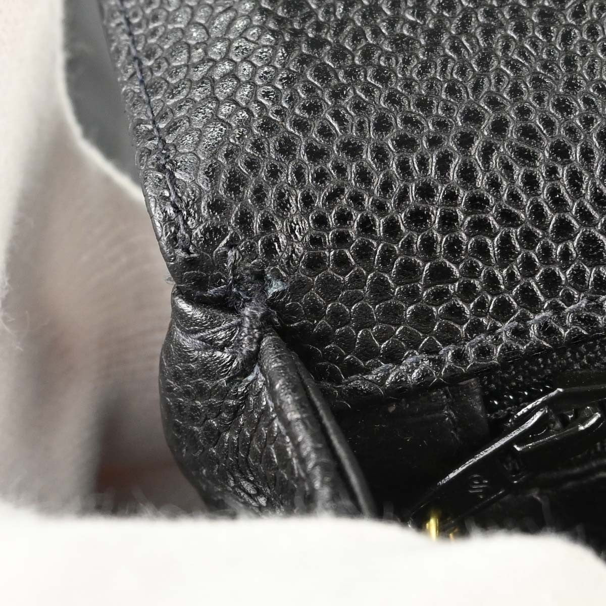 Chanel Vintage Top Handle Vertical Quilt Caviar Black Calfskin Handbag (Pre-Owned)
