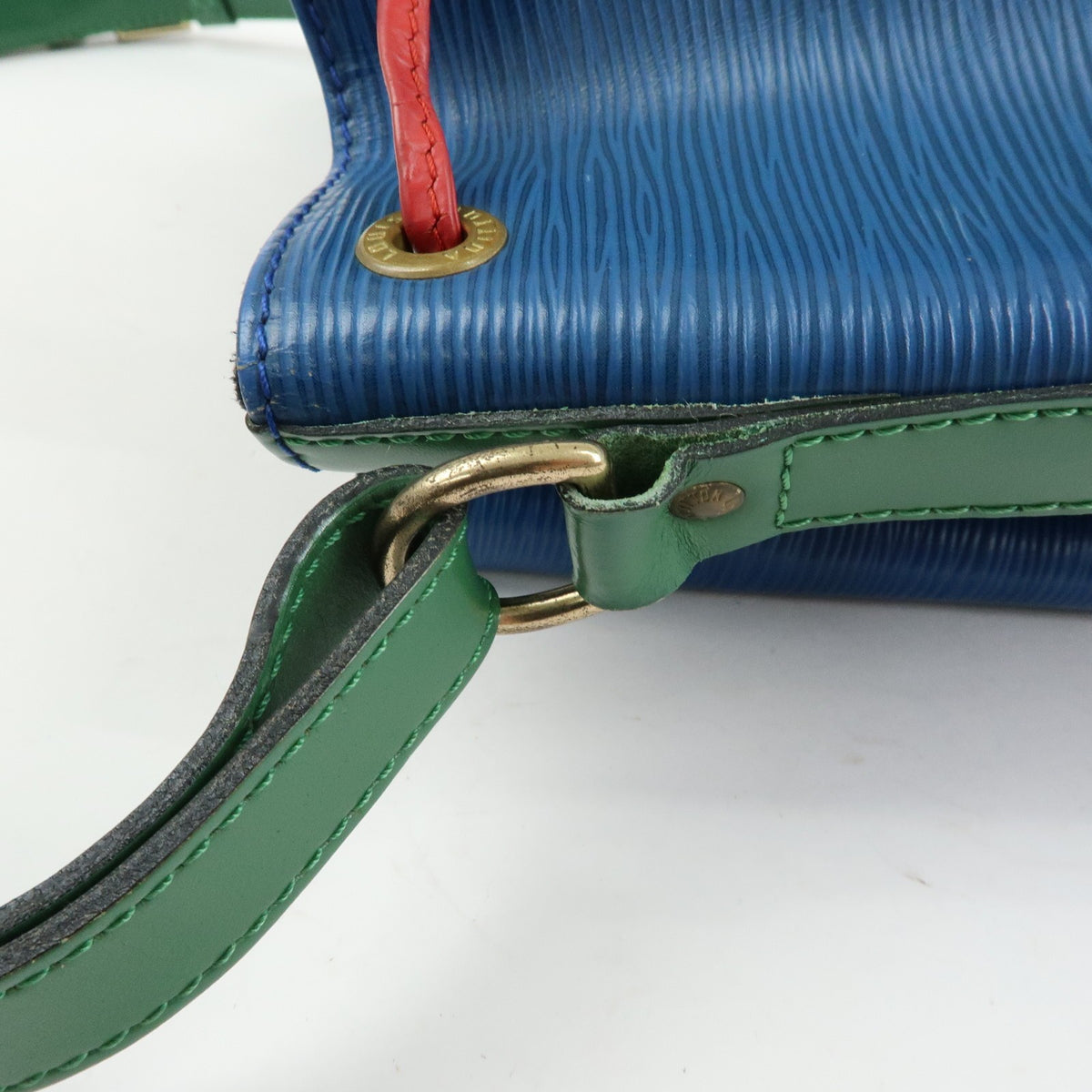 Louis Vuitton Tricolor Noe Epi Leather Blue Leather Handbag (Pre-Owned)