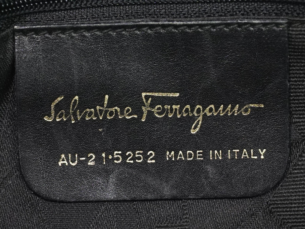 Salvatore Ferragamo Vala Chain Canvas Black Canvas Shoulder Bag Bag (Pre-Owned)