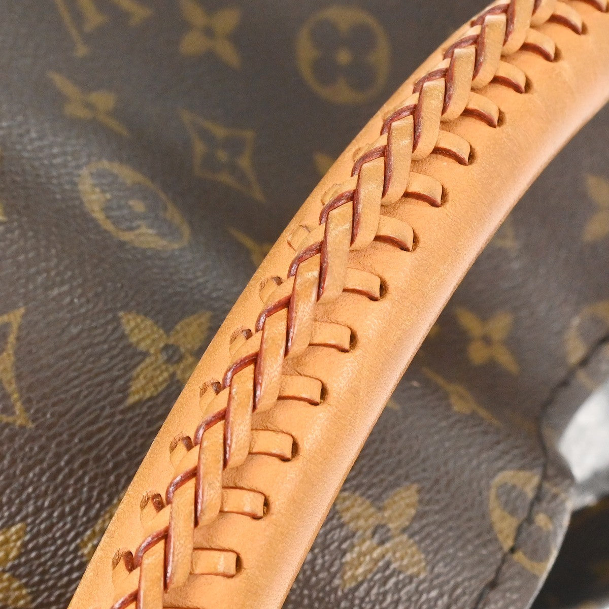 Louis Vuitton Artsy Monogram Canvas Brown Canvas Handbag (Pre-Owned)