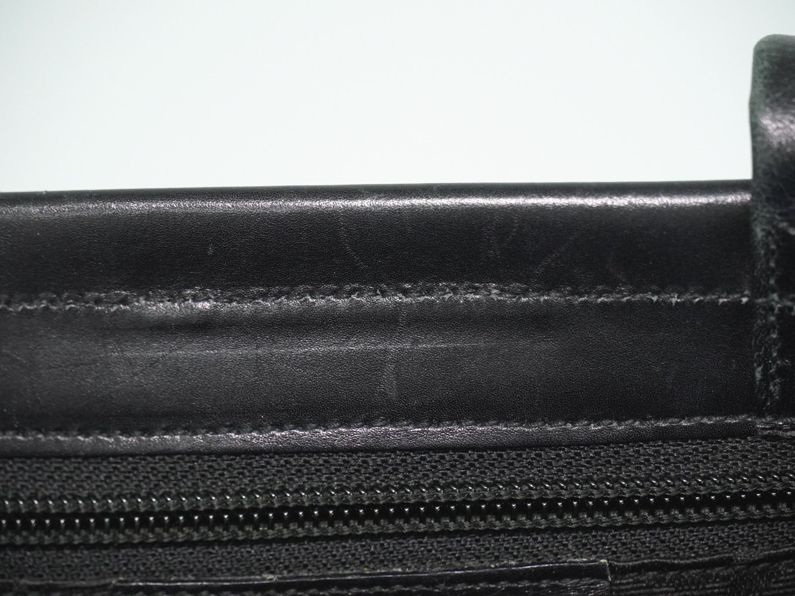 Salvatore Ferragamo Vala Leather Black Leather Handbag (Pre-Owned)