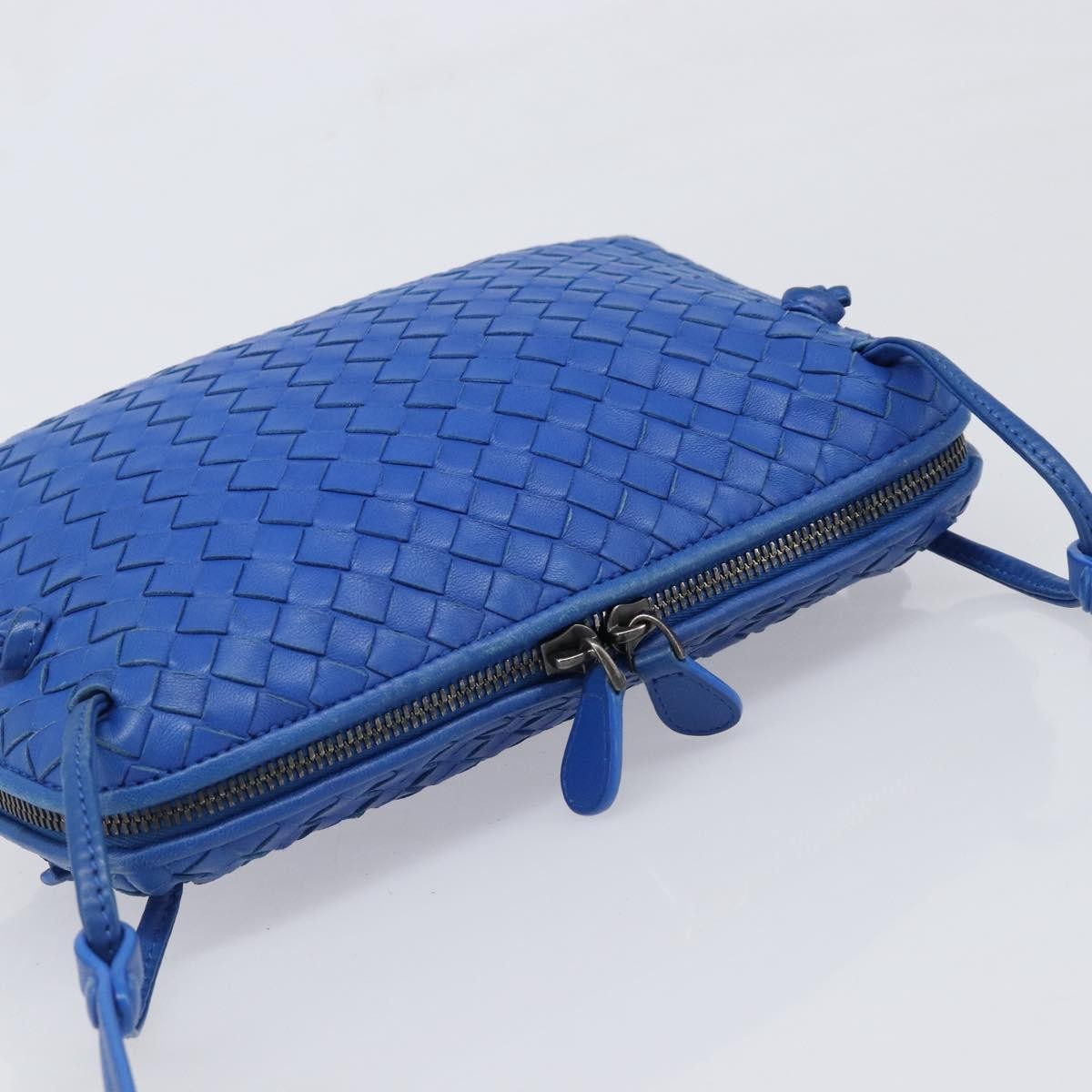 Bottega Veneta Nodini Intrecciato Nappa Blue Leather Shoulder Bag Bag (Pre-Owned)