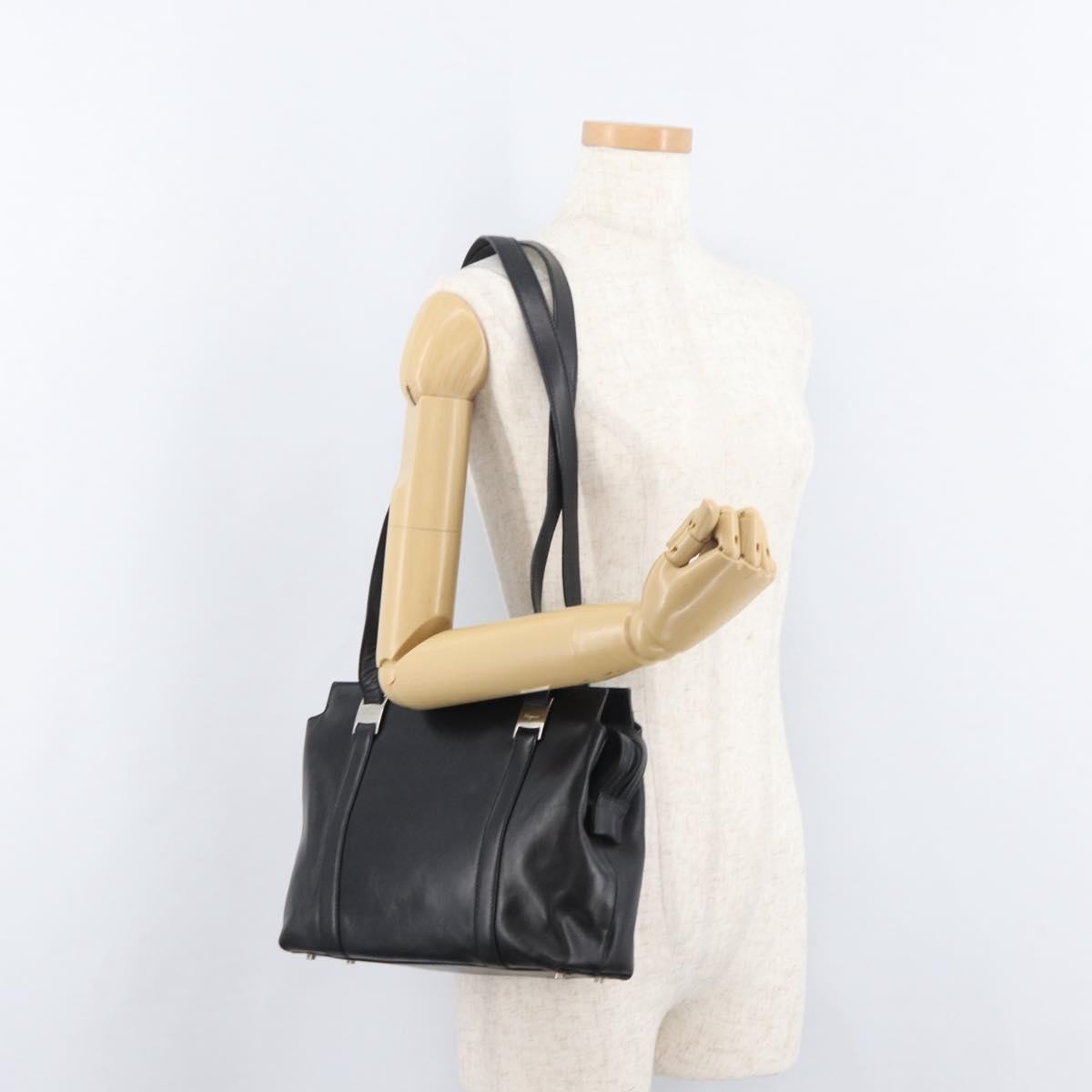 Salvatore Ferragamo Vintage Leather Black Leather Tote Bag Bag (Pre-Owned)