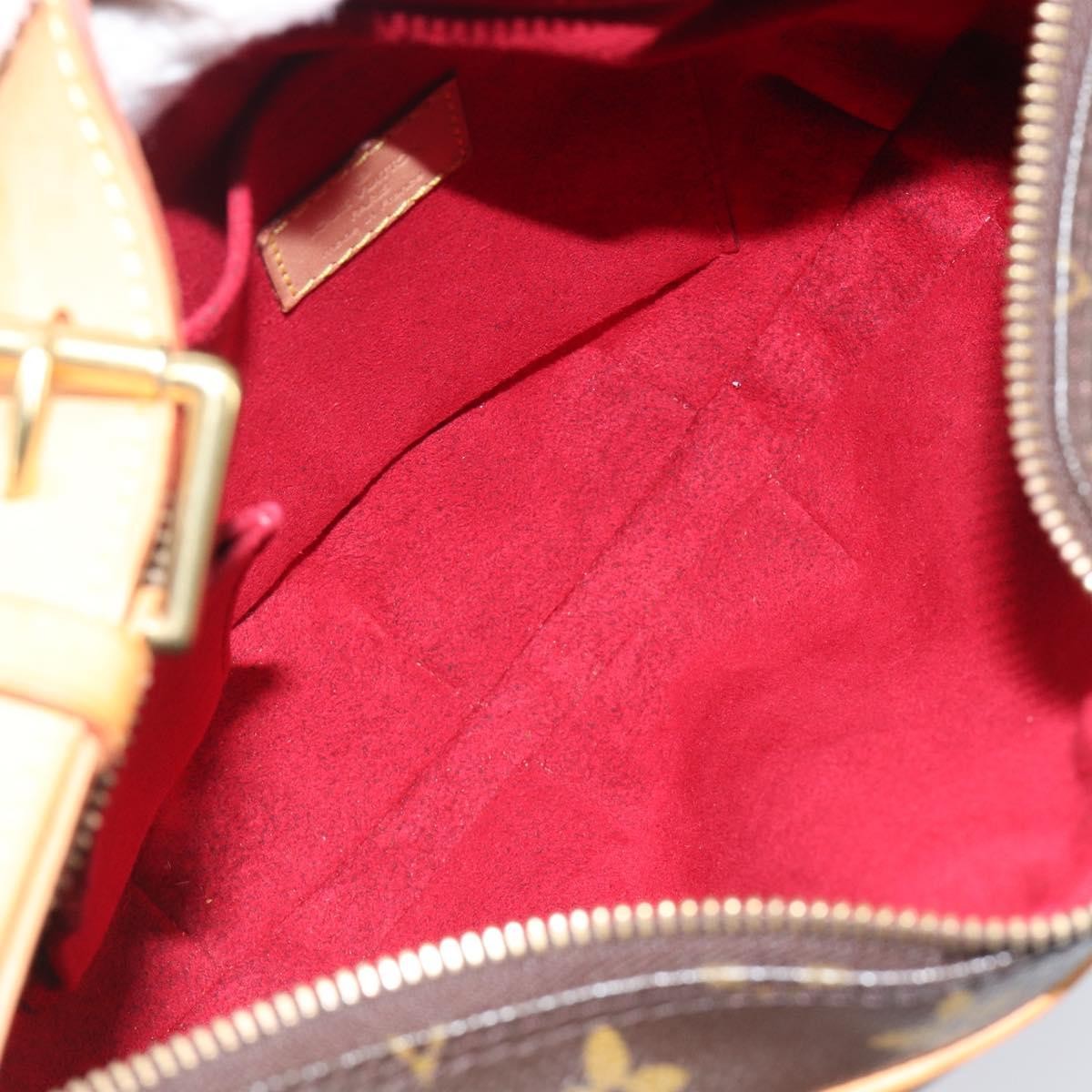 Louis Vuitton Croissant Monogram Brown Canvas Shoulder Bag Bag (Pre-Owned)