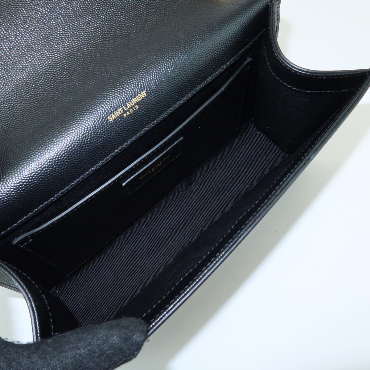 Saint Laurent Classic Monogram Leather Black Leather Crossbody Bag Bag (Pre-Owned)