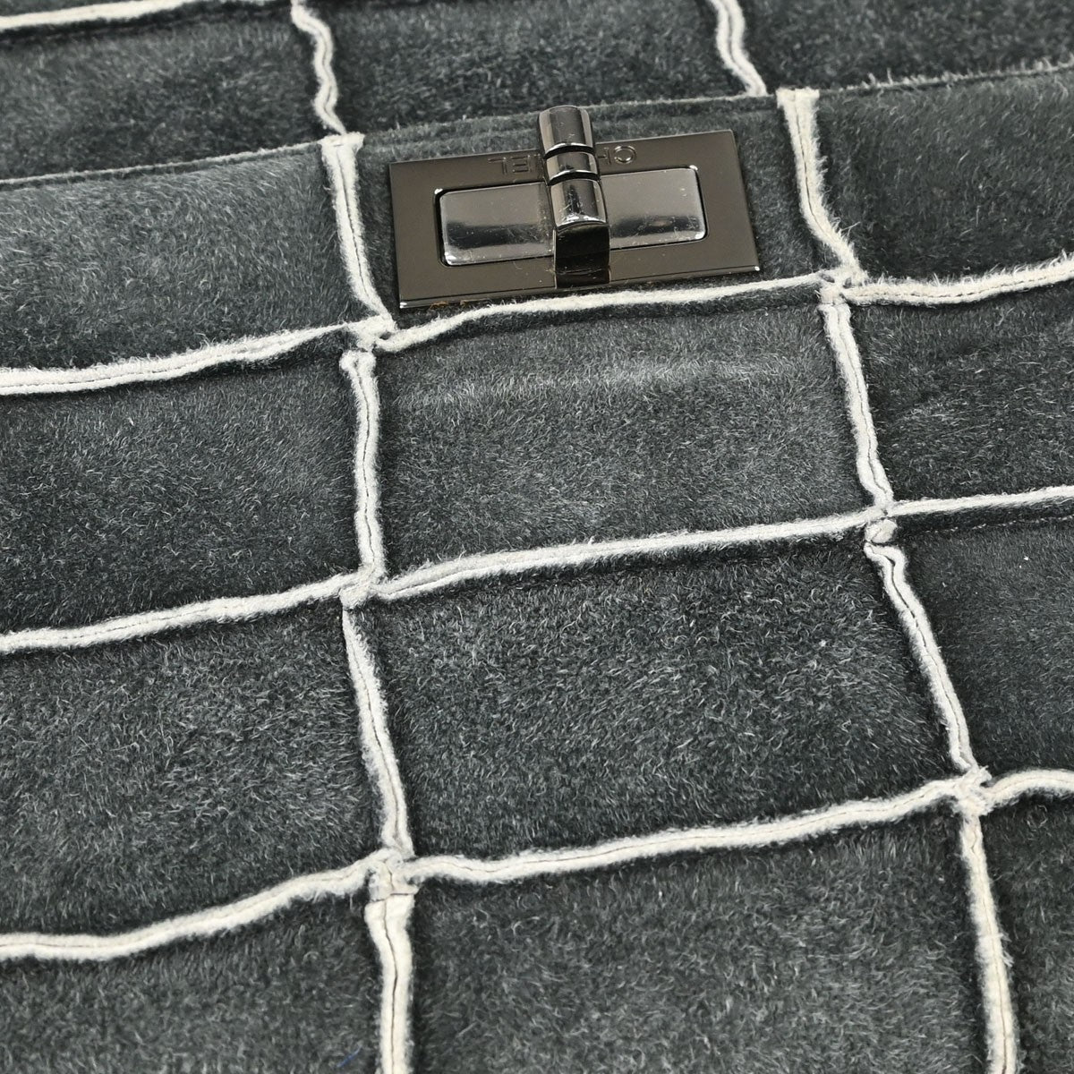 Chanel Reissue Flap Suede Patchwork Gray Suede Handbag (Pre-Owned)