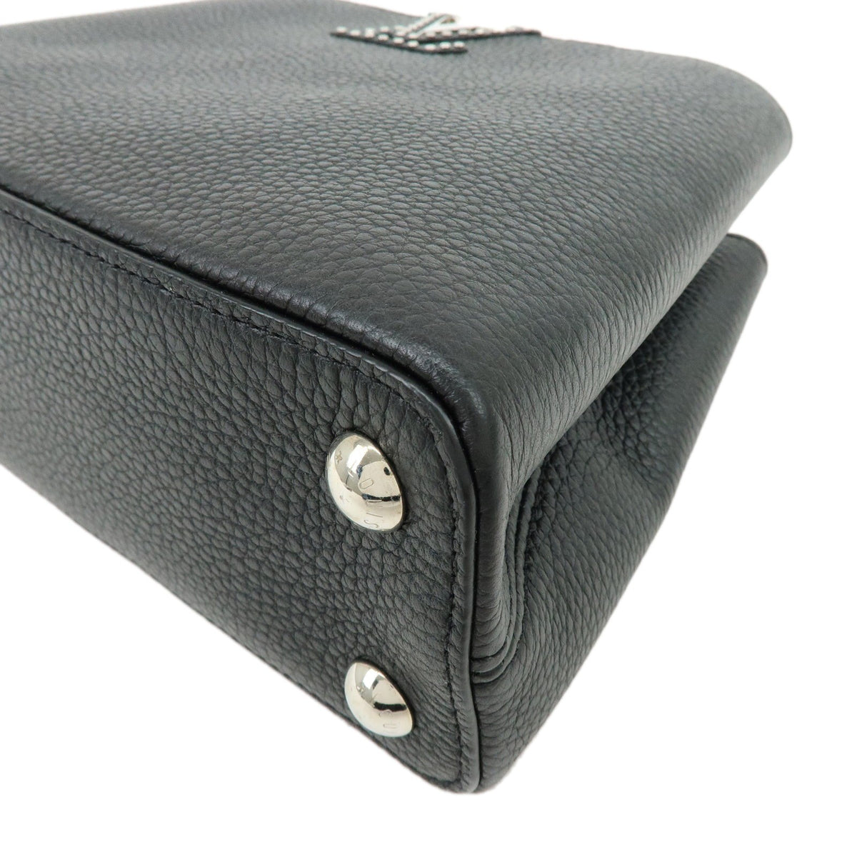 Louis Vuitton Capucines Fleur De Lys Taurillon Leather Black Leather Handbag (Pre-Owned)