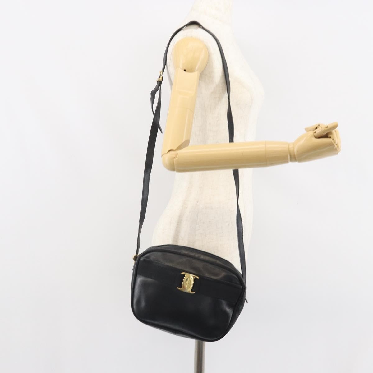 Salvatore Ferragamo Vara Bow Camera Leather Black Leather Shoulder Bag Bag (Pre-Owned)
