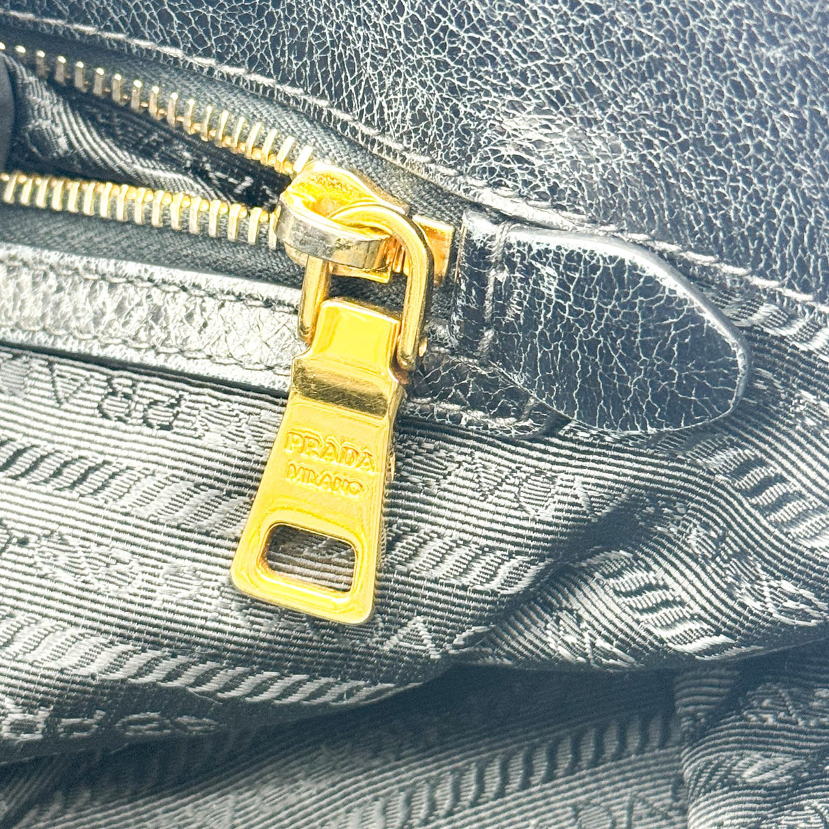 Prada Convertible Boston Vitello Shine Black Leather Handbag (Pre-Owned)