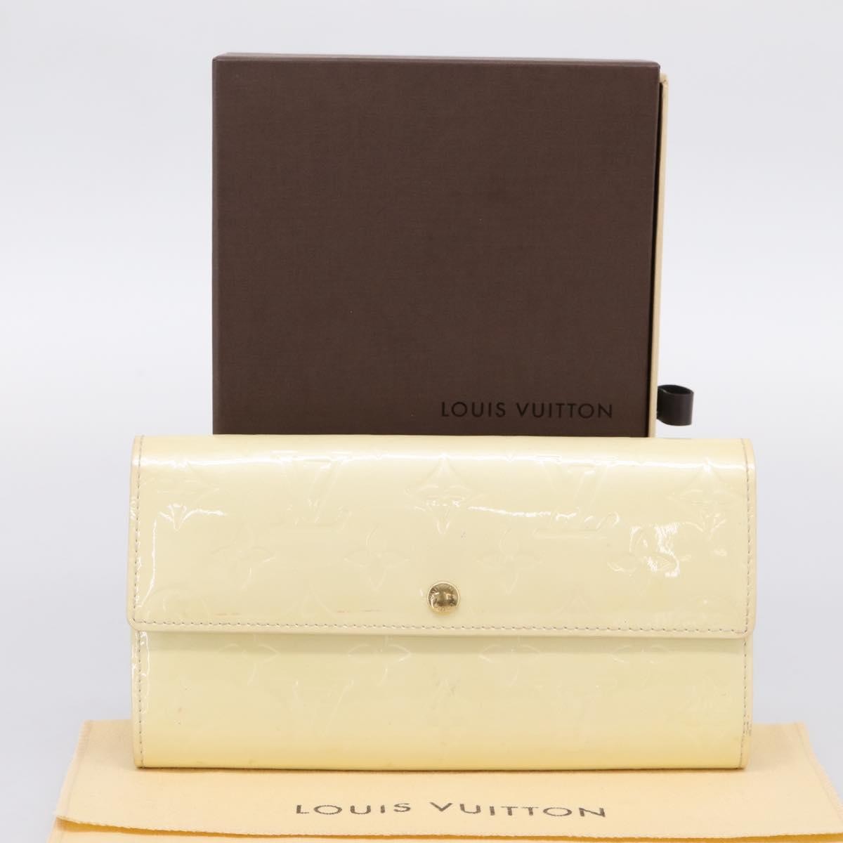 Louis Vuitton Vintage Sarah Monogram Vernis Beige Patent_Leather Wallets Accessory (Pre-Owned)