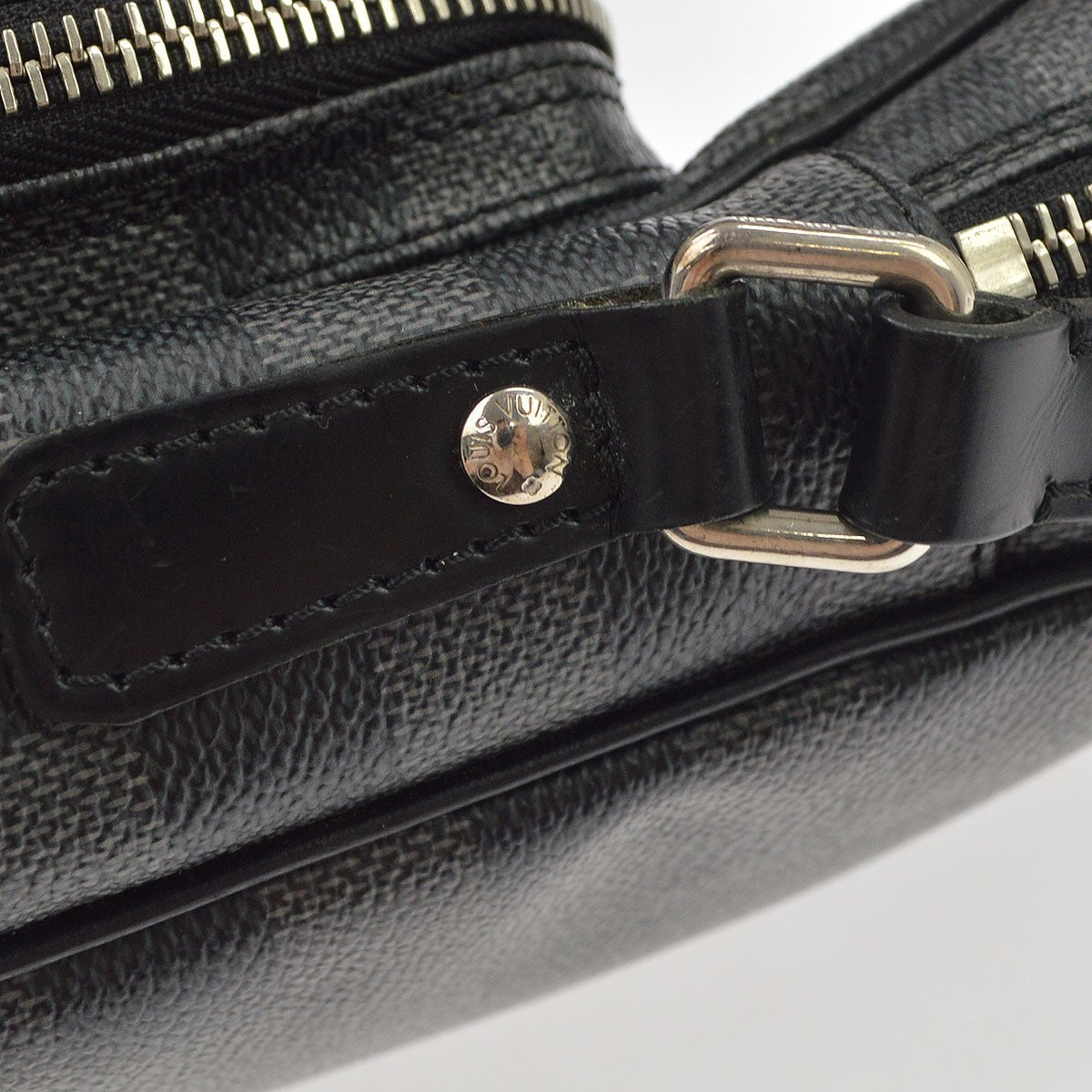 Louis Vuitton Rem Damier Graphite Black Canvas Handbag (Pre-Owned)