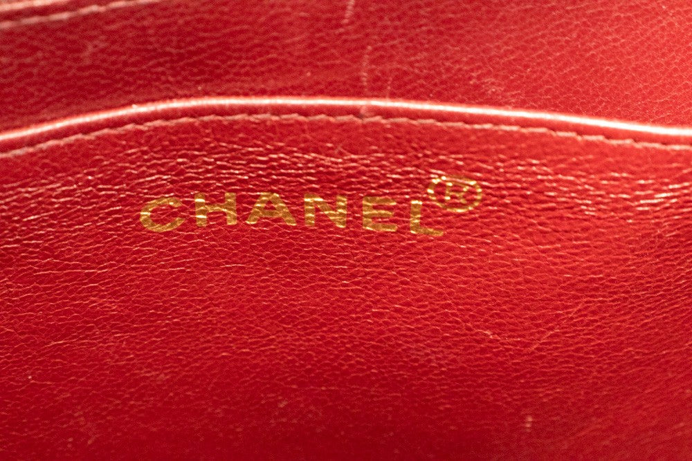 Chanel Classic Flap Lambskin Black Leather Crossbody Bag Bag (Pre-Owned)