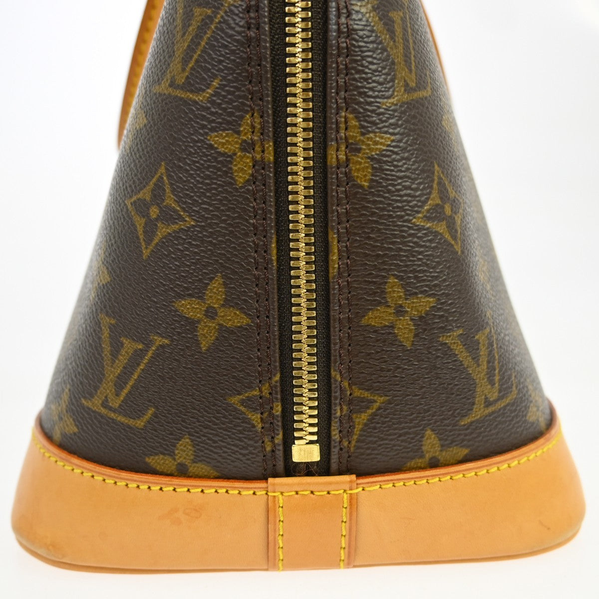 Louis Vuitton Alma Monogram Brown Canvas Handbag (Pre-Owned)