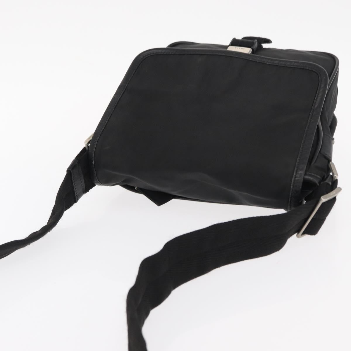 Prada Logo Flap Messenger Tessuto Black Nylon Shoulder Bag Bag (Pre-Owned)