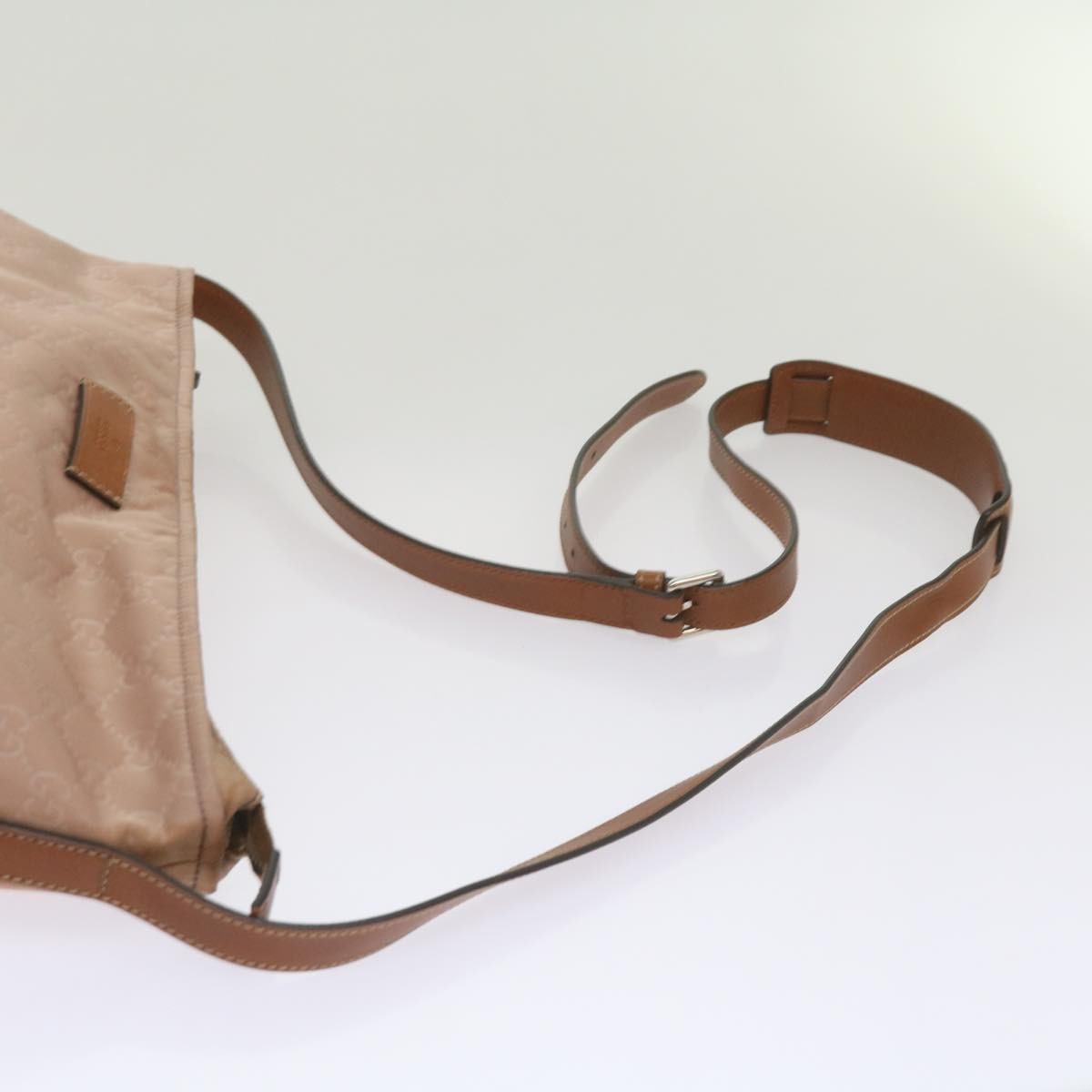 Gucci Gg Canvas Canvas Pink Canvas Shoulder Bag Bag (Pre-Owned)