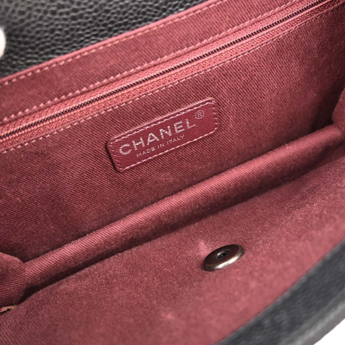 Chanel Retro Class Flap Quilted Caviar Black Leather Handbag (Pre-Owned)