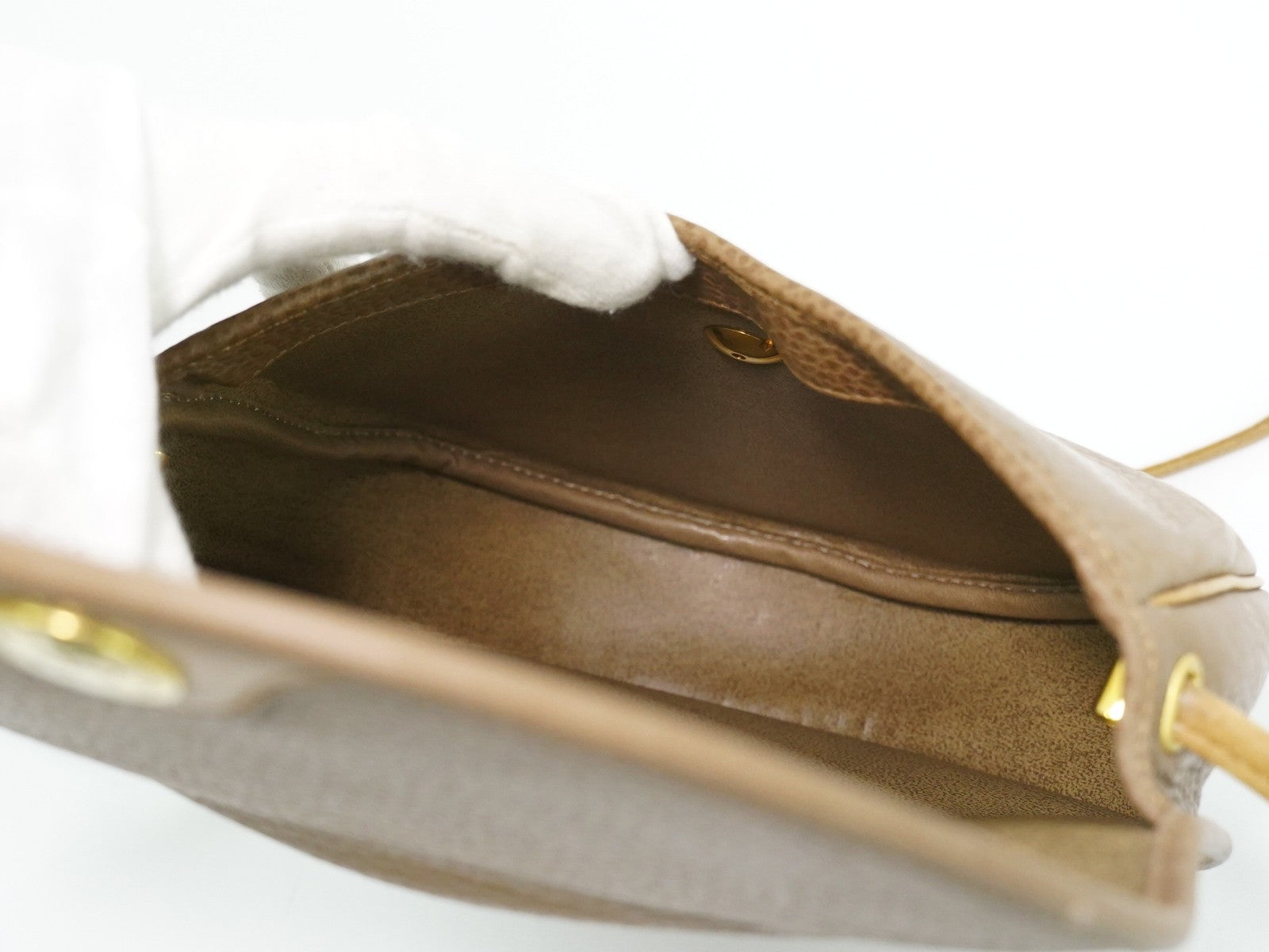 Christian Dior Vintage Cd Flap Leather Beige Leather Shoulder Bag Bag (Pre-Owned)