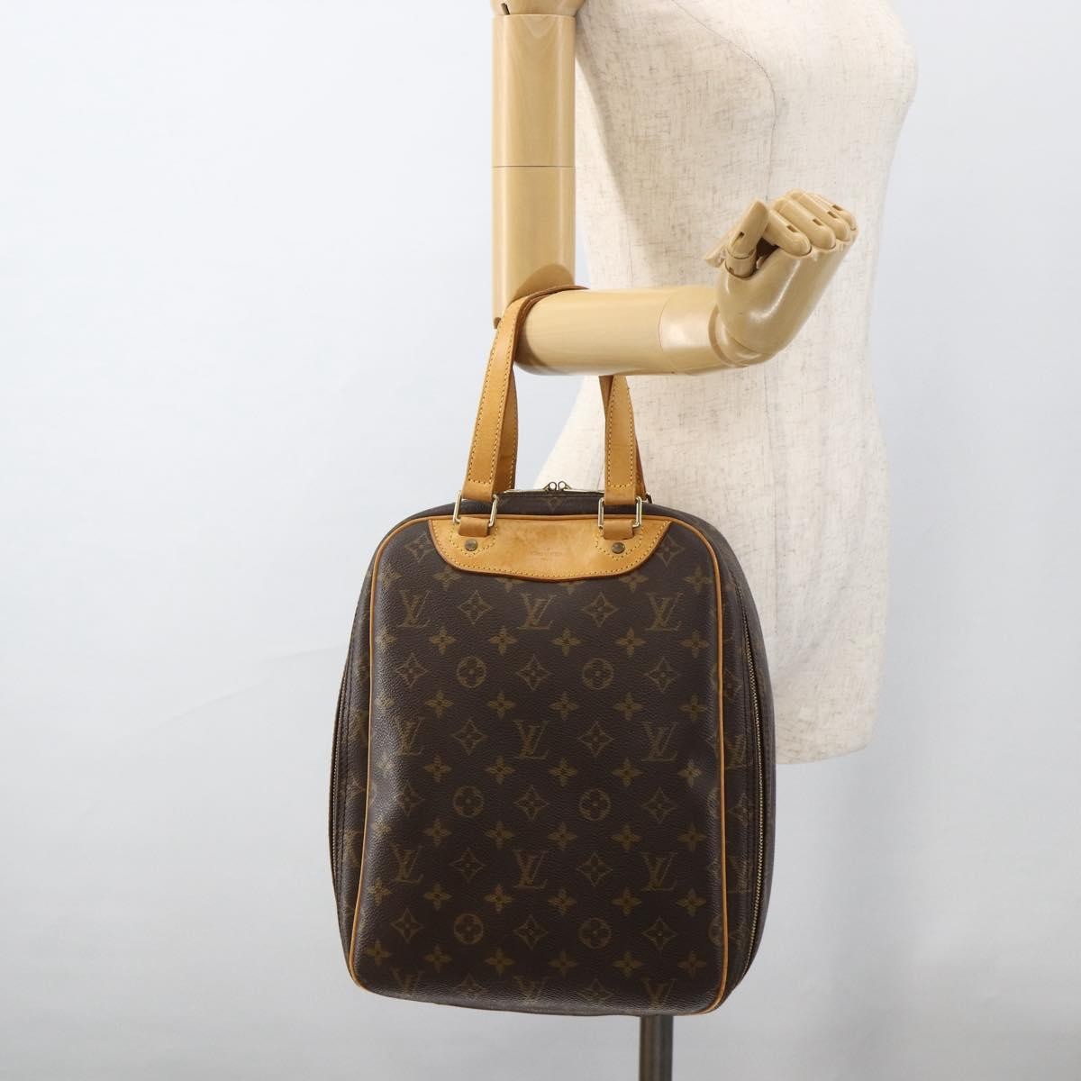 Louis Vuitton Excursion Monogram Brown Canvas Handbag (Pre-Owned)