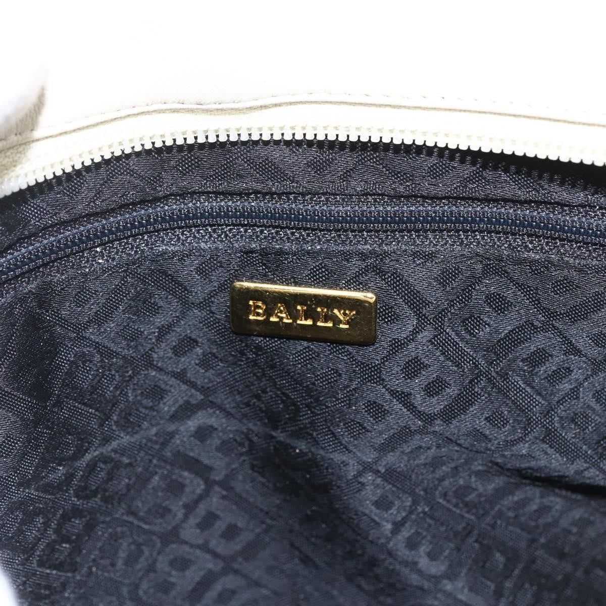 Bally Vintage Quilted Leather Ecru Leather Shoulder Bag Bag (Pre-Owned)