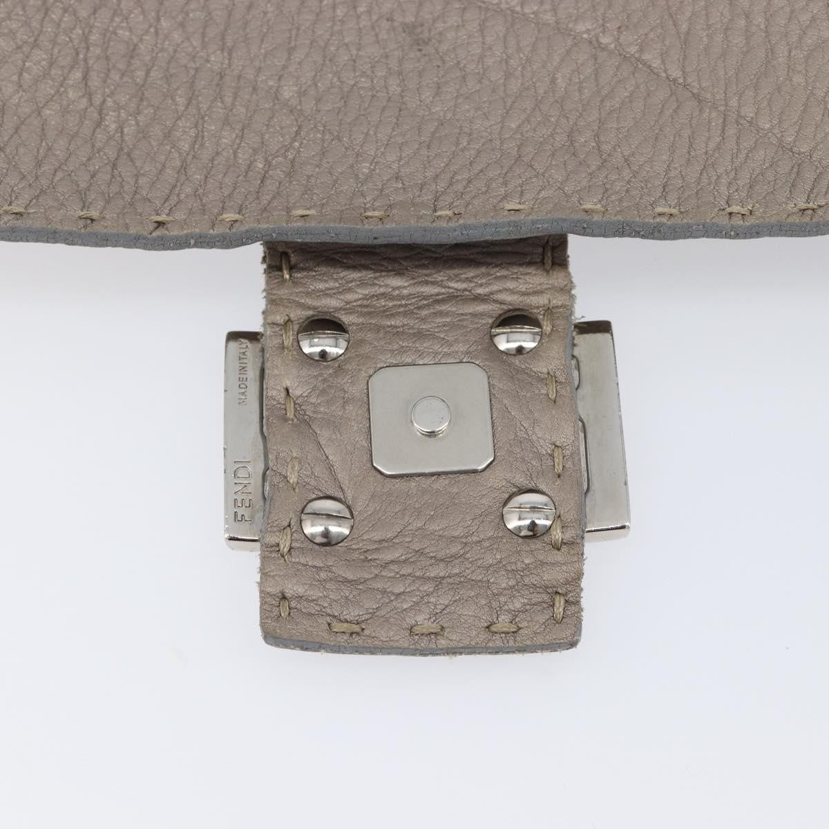 Fendi Selleria Baguette Leather Beige Leather Handbag (Pre-Owned)