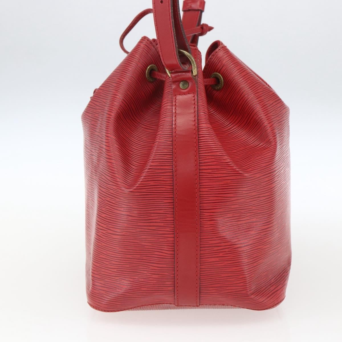Louis Vuitton Petit Noe Epi Leather Red Leather Shoulder Bag Bag (Pre-Owned)