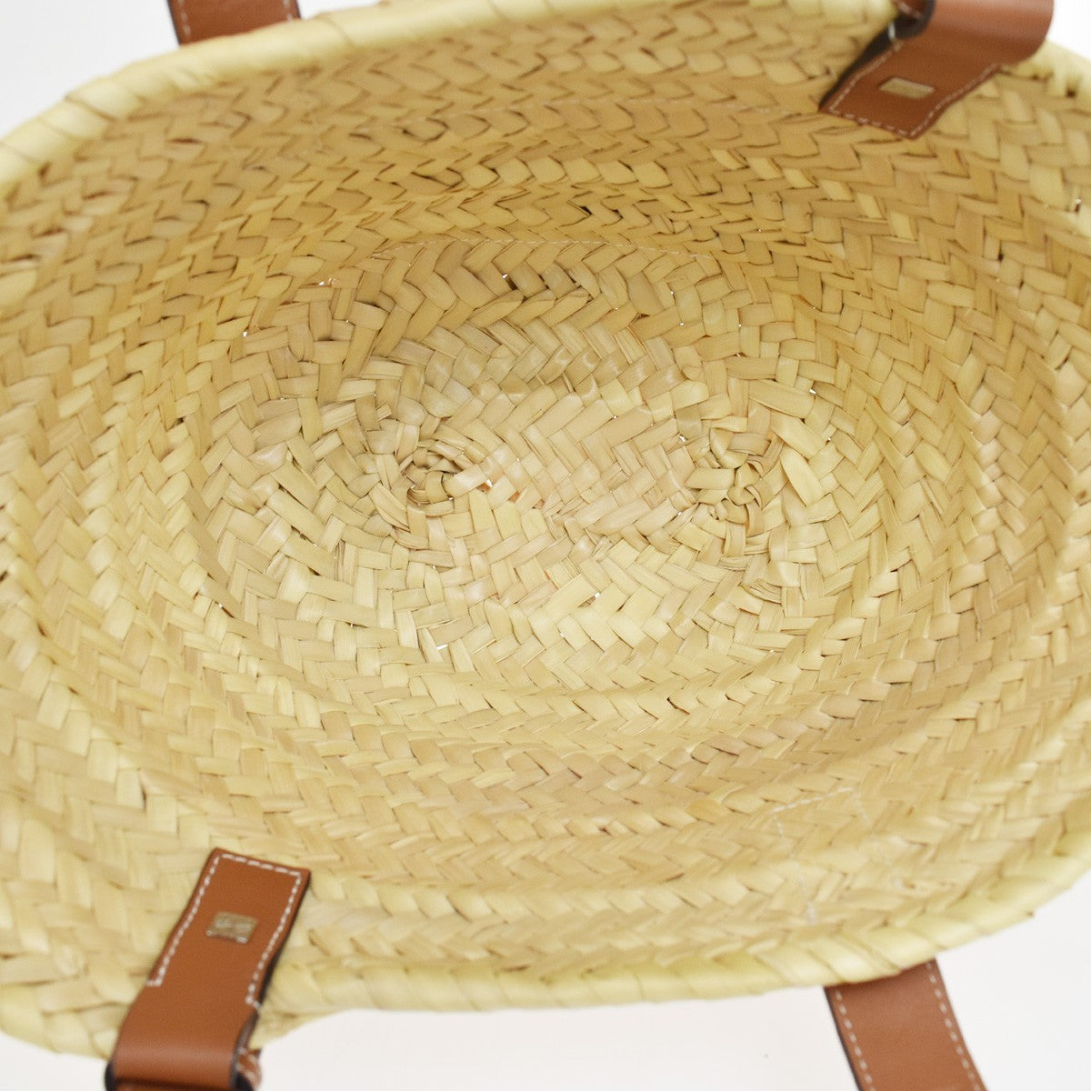 Loewe Basket Woven Raffia With Applique Beige Wicker Tote Bag Bag (Pre-Owned)