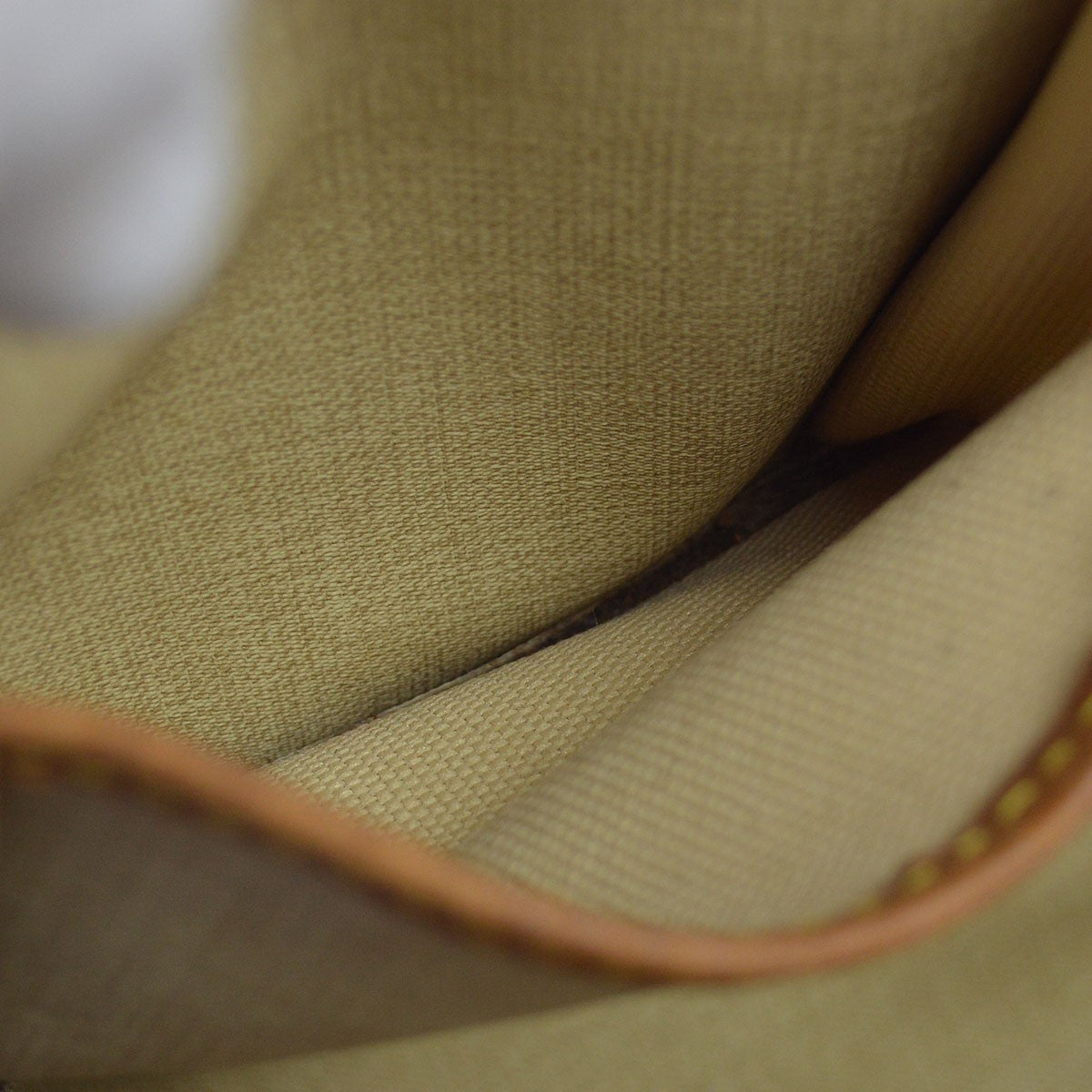 Louis Vuitton Trouville Monogram Canvas Brown Canvas Handbag (Pre-Owned)