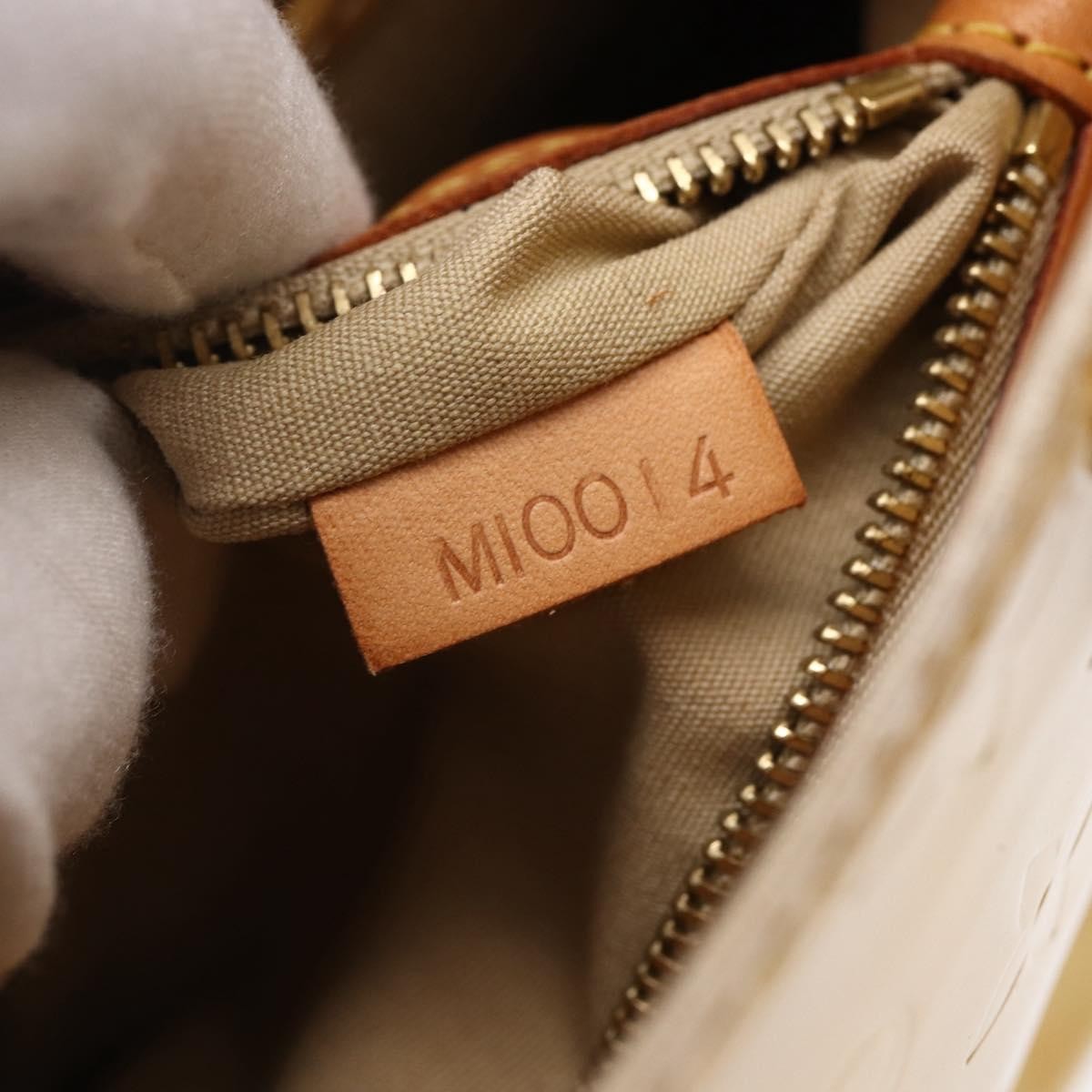 Louis Vuitton Reade Monogram Vernis Beige Patent_Leather Handbag (Pre-Owned)