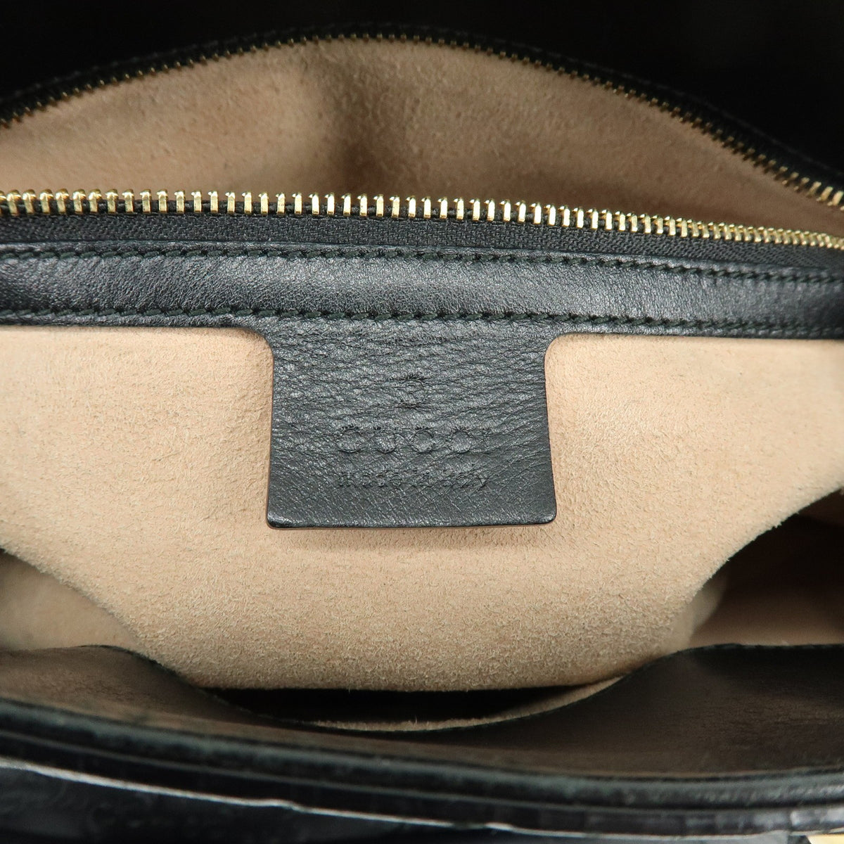 Gucci Soft Signature Convertible Top Handle Guccissima Leather Black Leather Handbag (Pre-Owned)