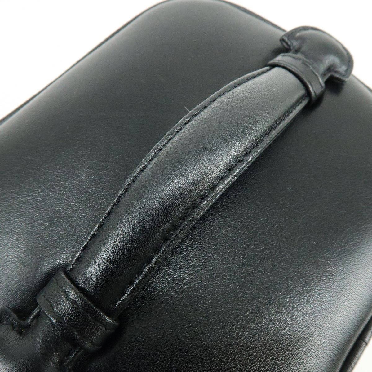 Chanel Vanity Leather Black Leather Handbag (Pre-Owned)