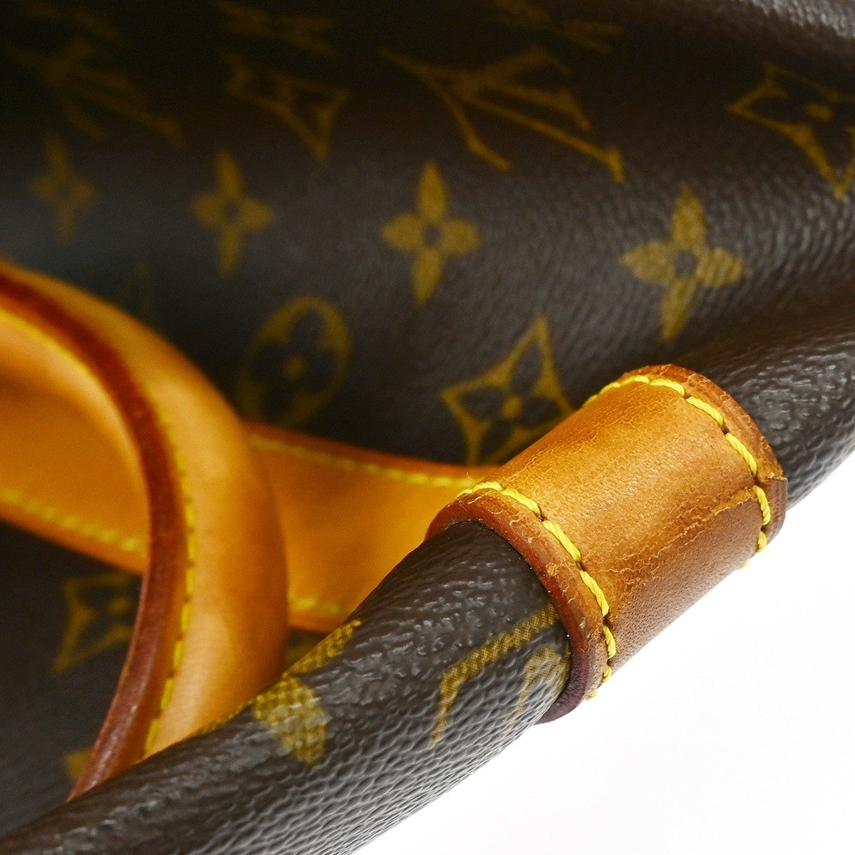 Louis Vuitton Keepall Monogram Brown Canvas Travel Bag Bag (Pre-Owned)