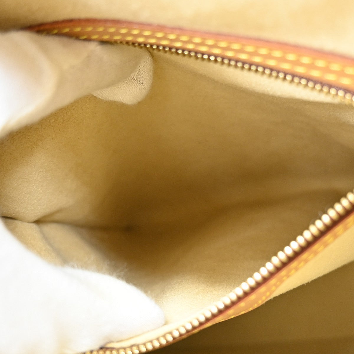 Louis Vuitton Looping Monogram Canvas Brown Canvas Handbag (Pre-Owned)