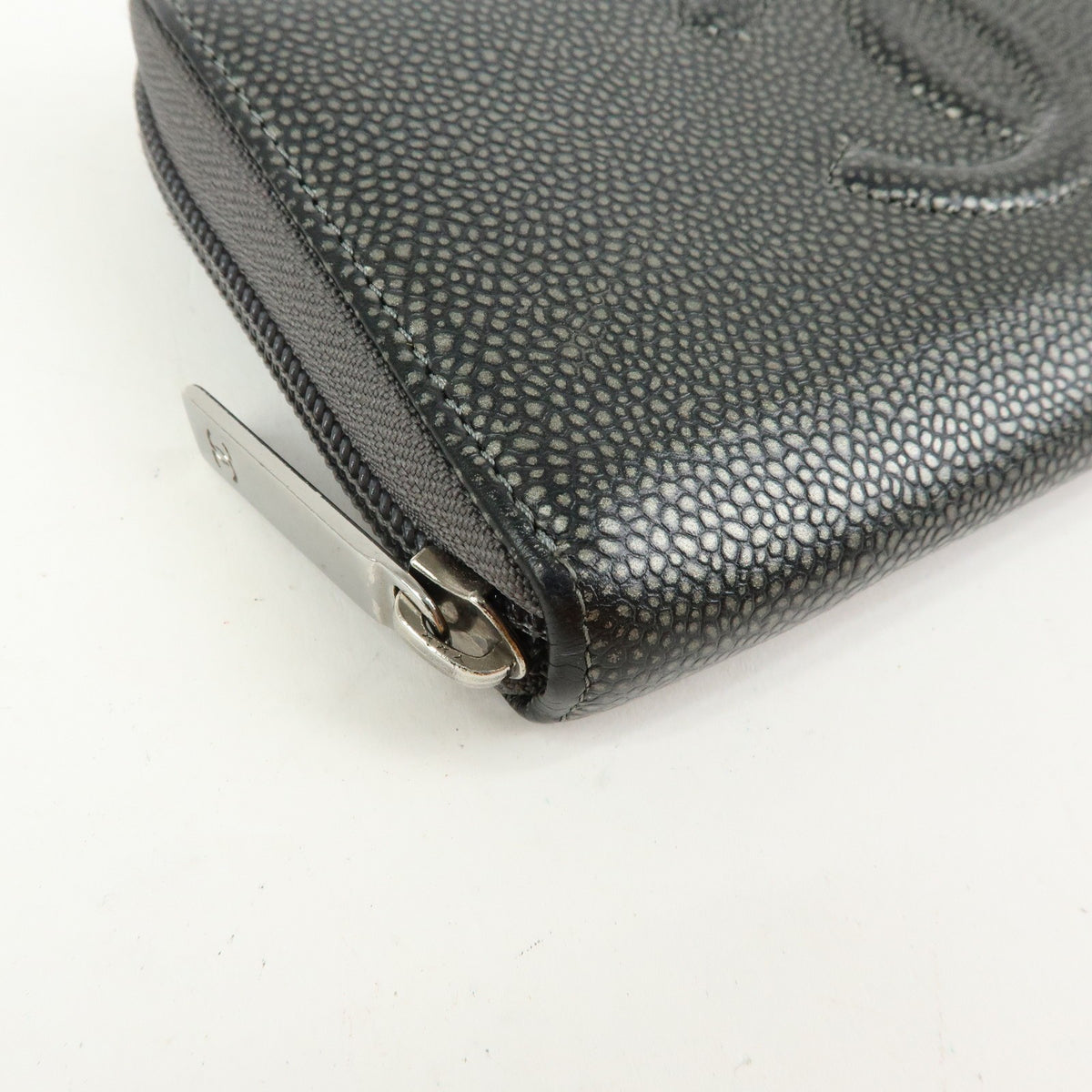 Chanel Vintage Timeless Zip Leather Metallic Crocodile_Skin Wallets Accessory (Pre-Owned)