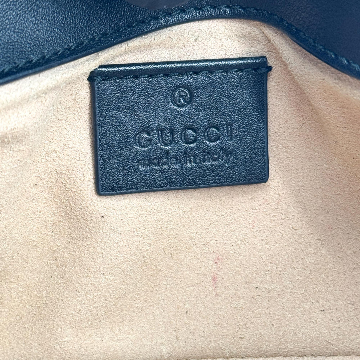 Gucci Gg Marmont Leather Black Leather Crossbody Bag Bag (Pre-Owned)