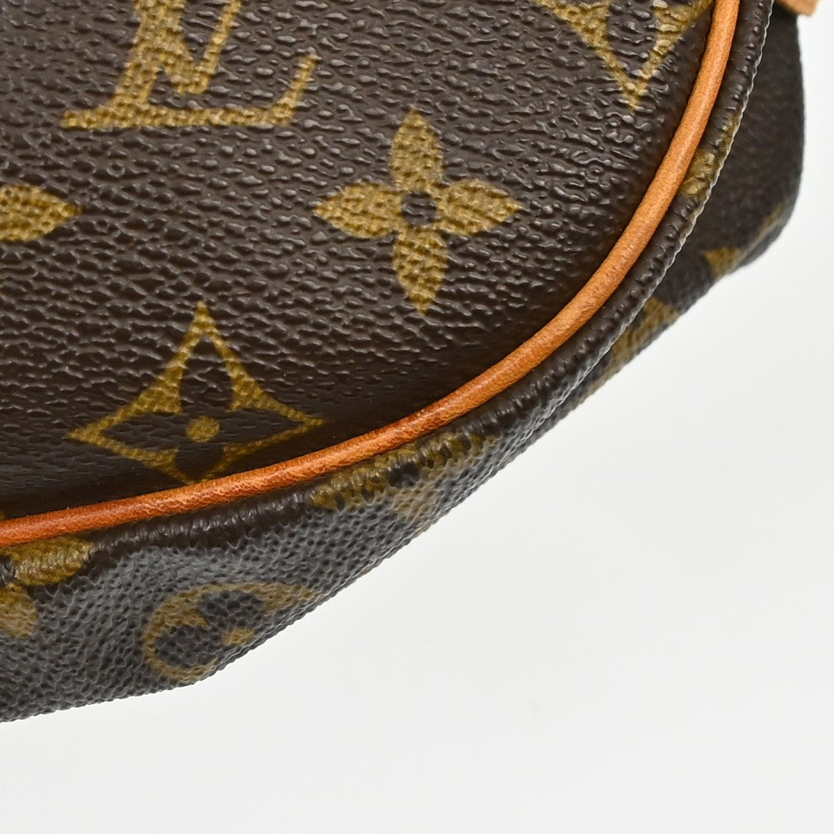 Louis Vuitton Saumur Monogram Brown Canvas Shoulder Bag Bag (Pre-Owned)