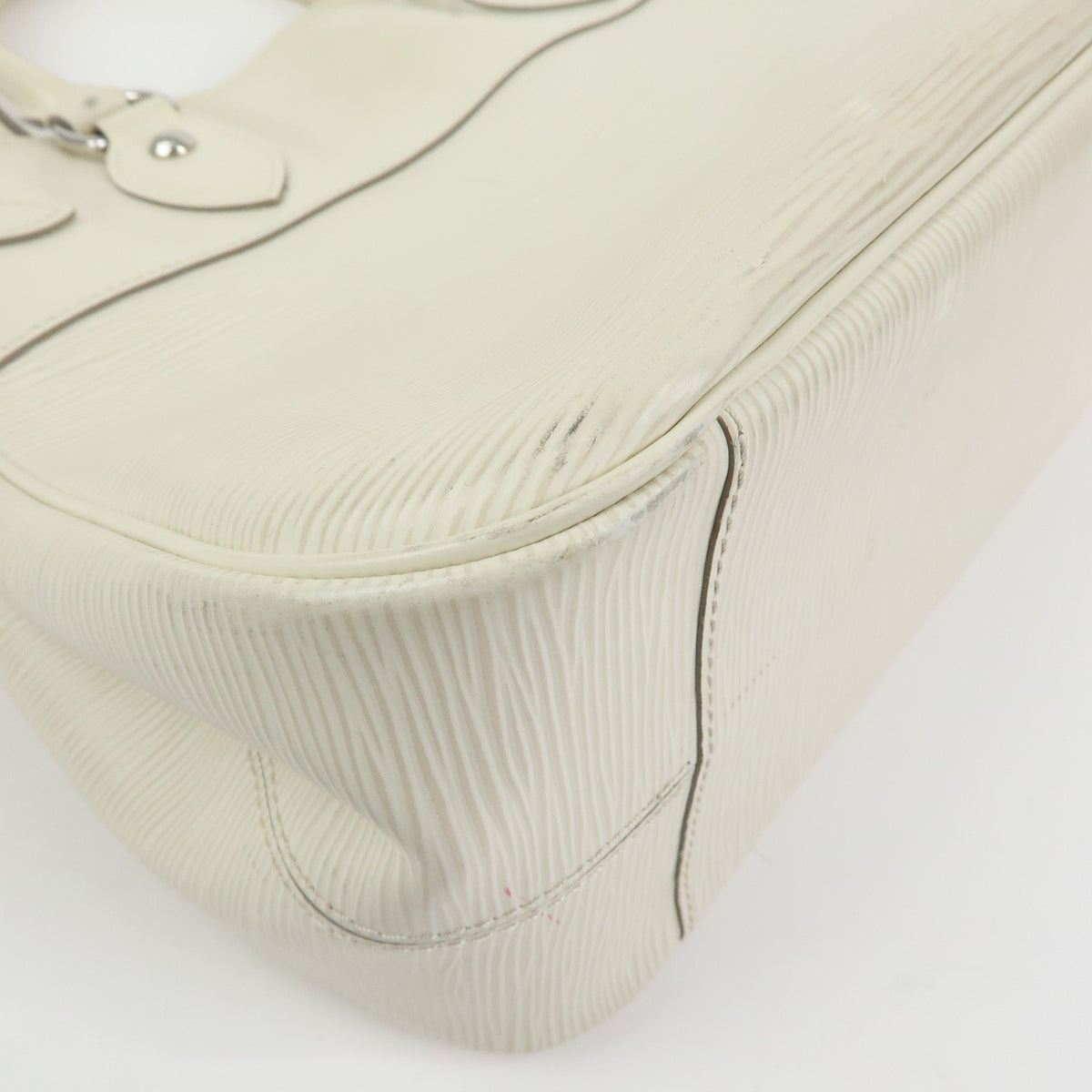 Louis Vuitton Passy Epi Leather White Leather Tote Bag Bag (Pre-Owned)