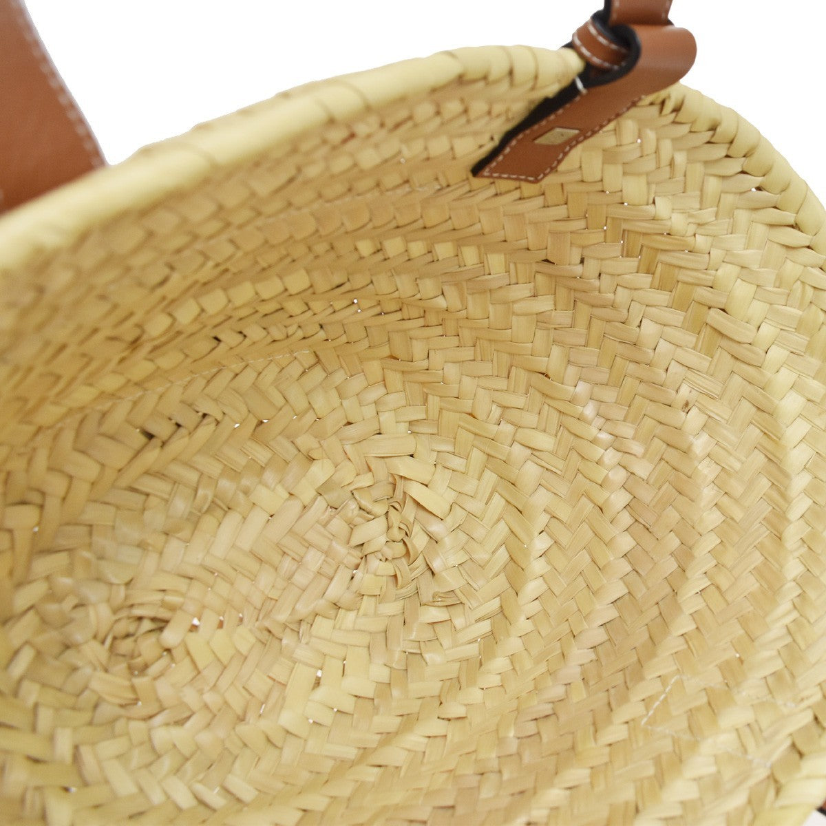 Loewe Basket Woven Raffia With Applique Beige Wicker Tote Bag Bag (Pre-Owned)